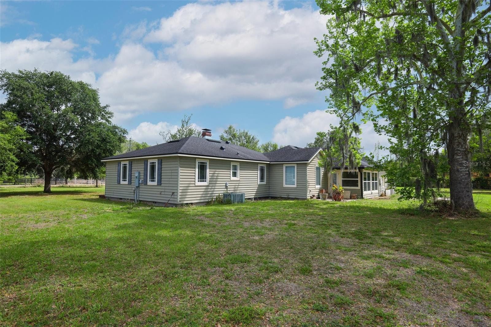 Image 42 of 70 For 665 Lake Mills Road