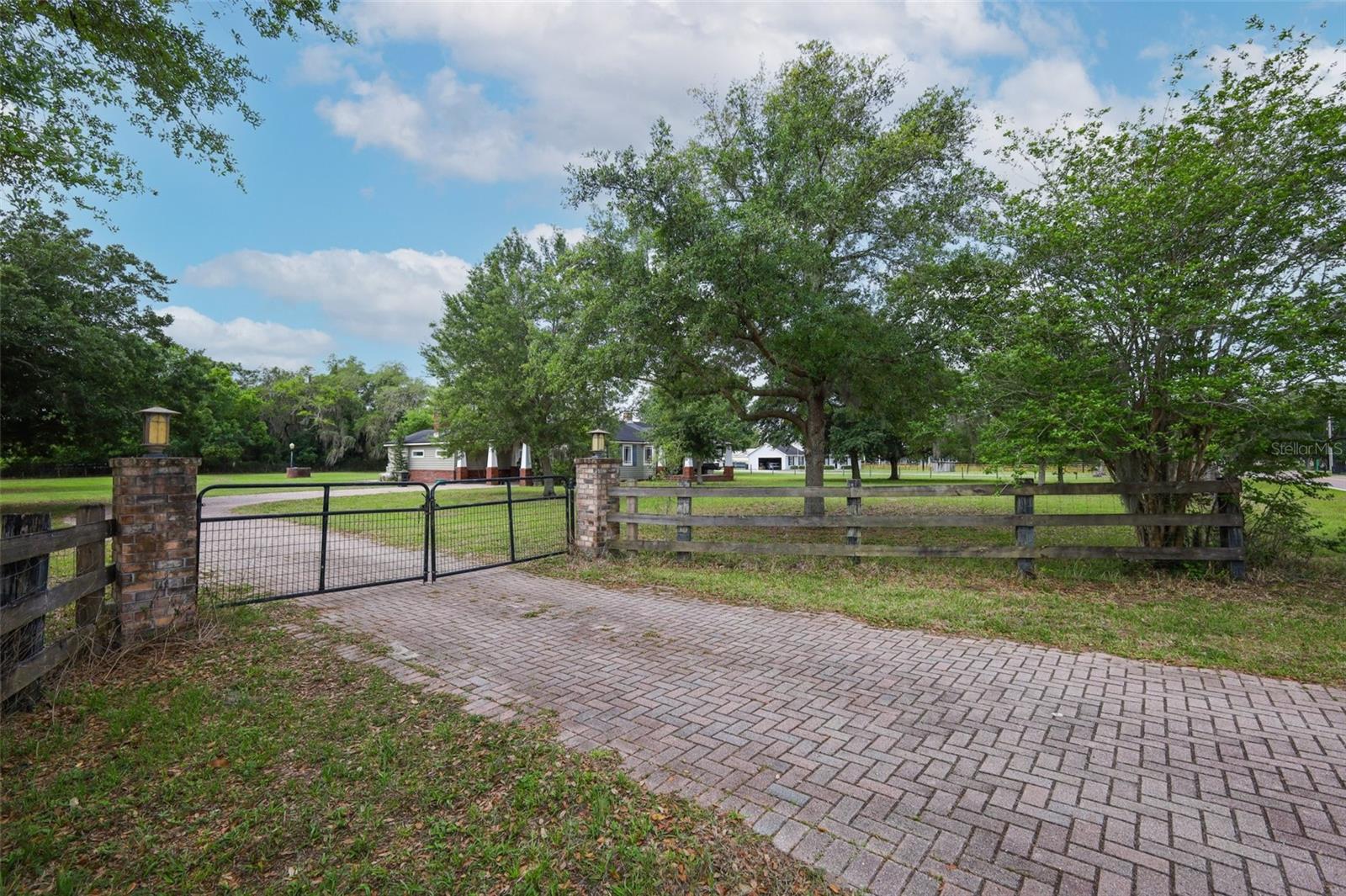 Image 44 of 70 For 665 Lake Mills Road