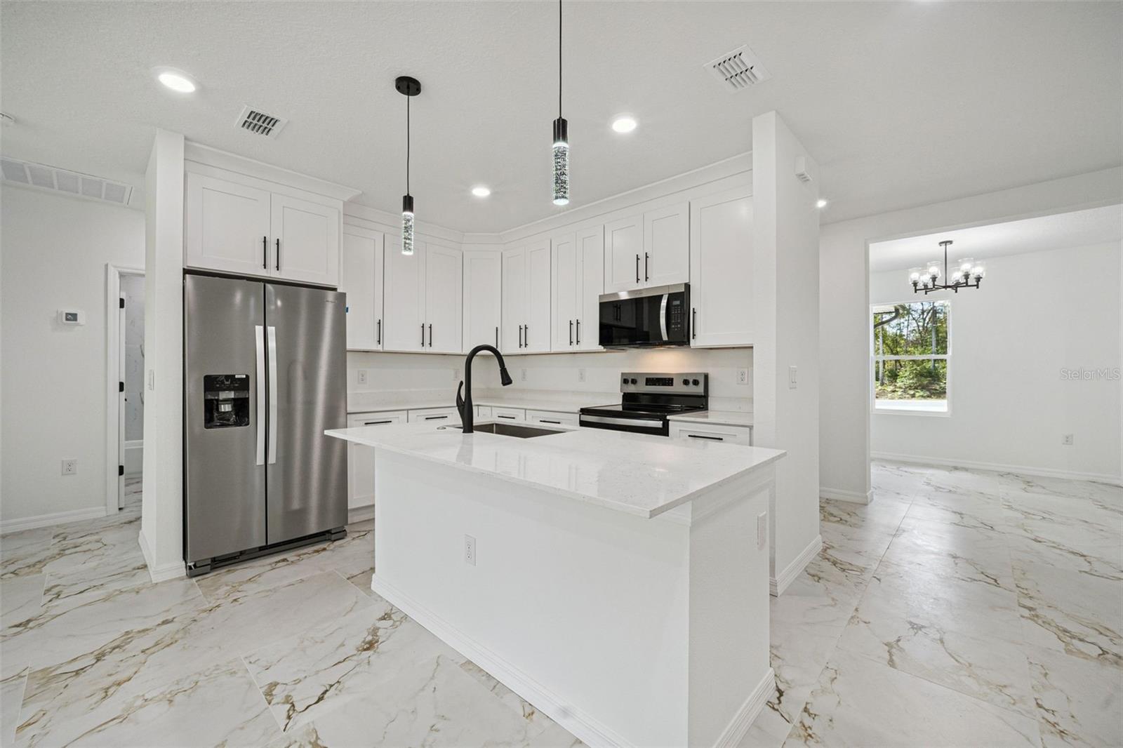 Image 11 of 37 For 771 Bancroft Drive