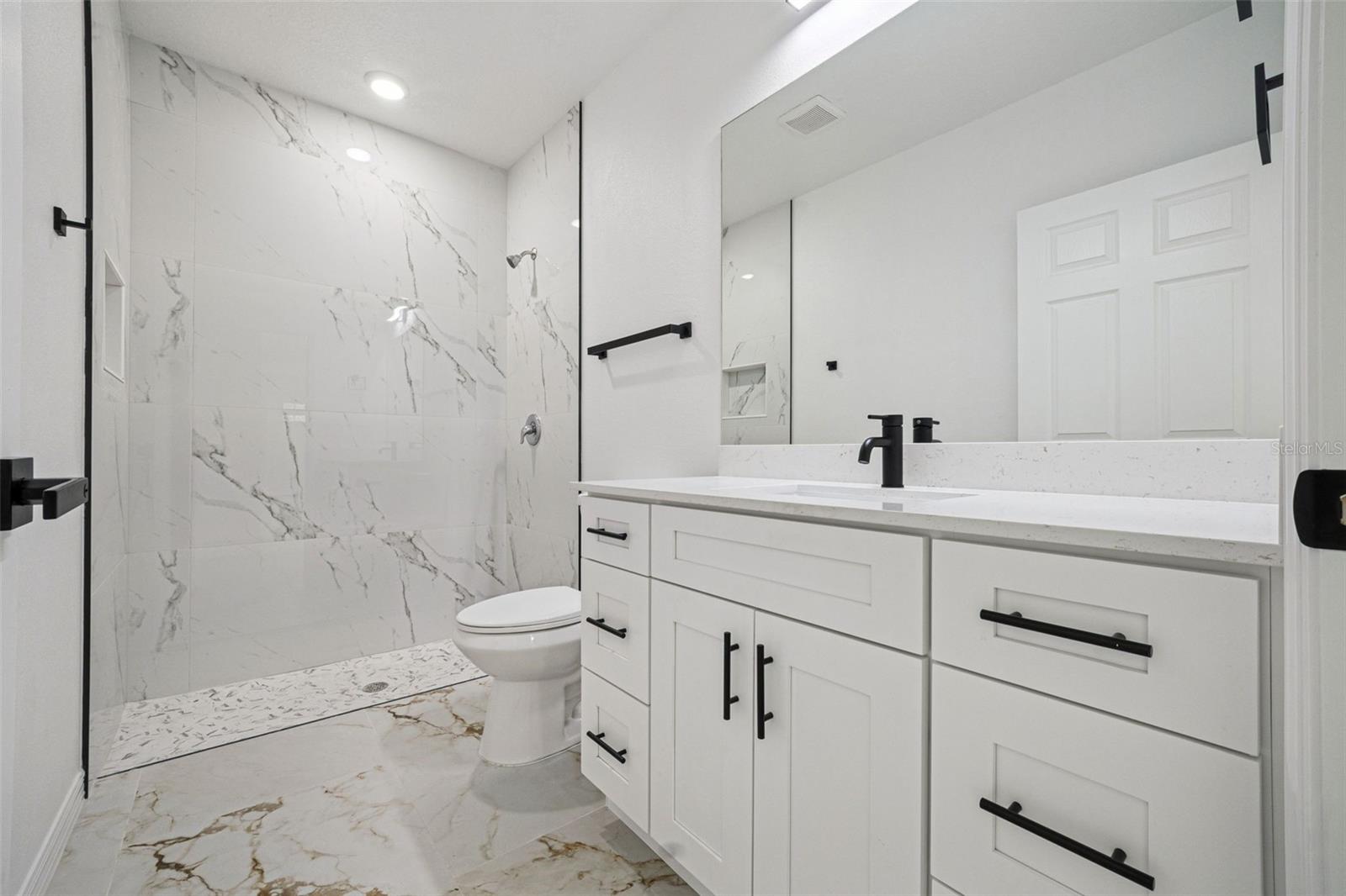 Image 25 of 37 For 771 Bancroft Drive