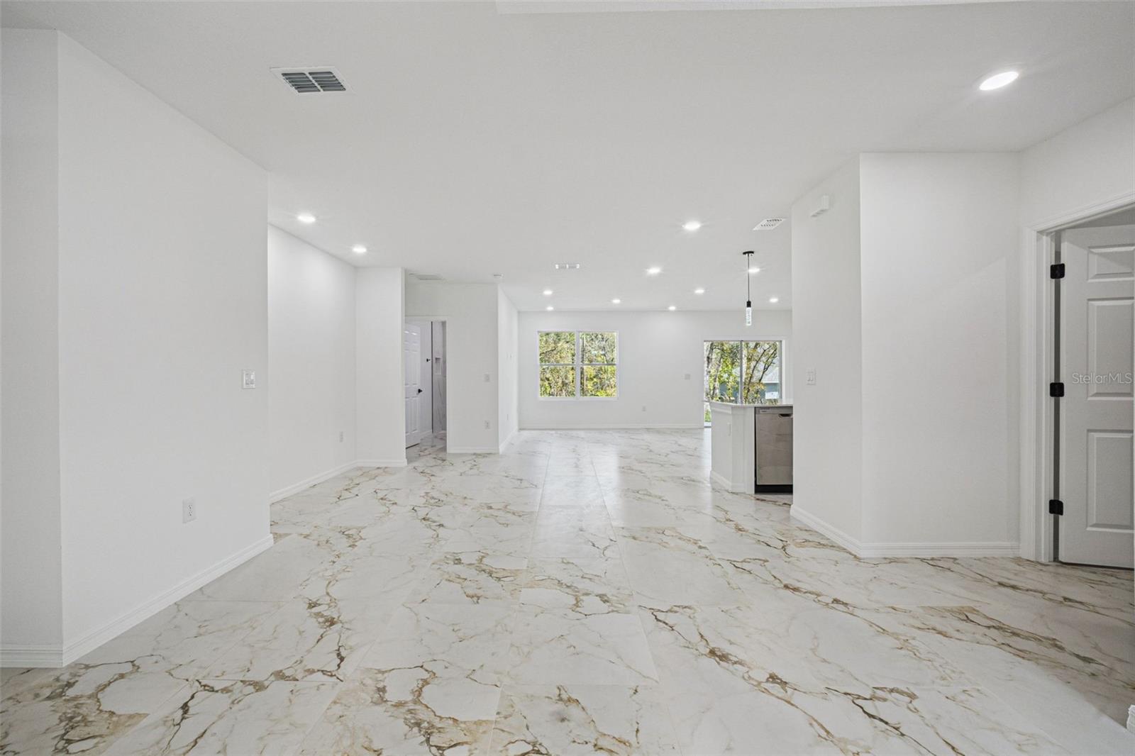 Image 7 of 37 For 771 Bancroft Drive