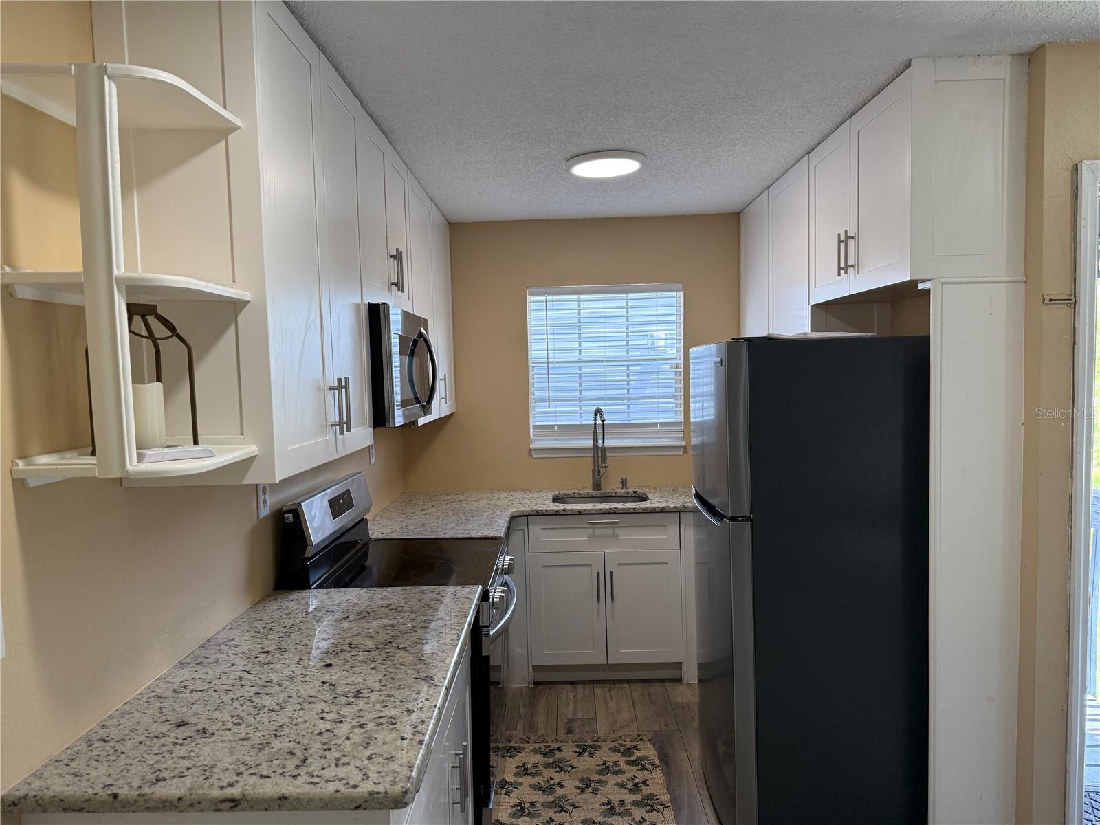 Image 3 of 15 For 313 Dirksen Drive 4