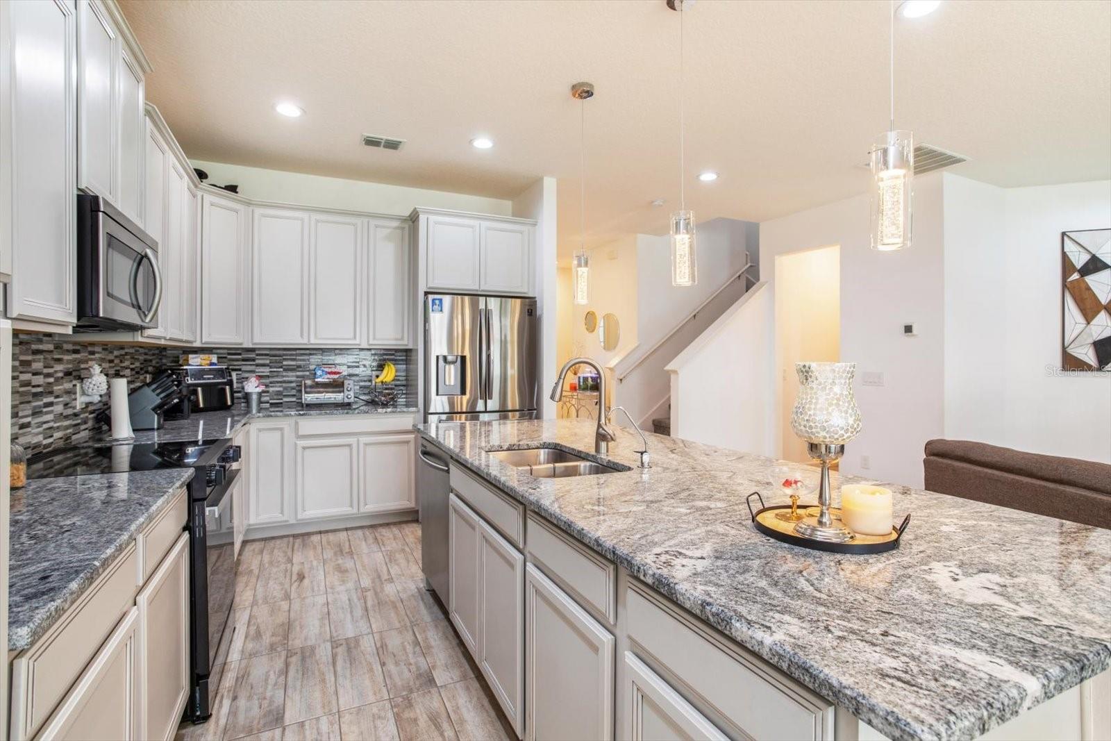 Image 10 of 31 For 1324 Yorkdale Road