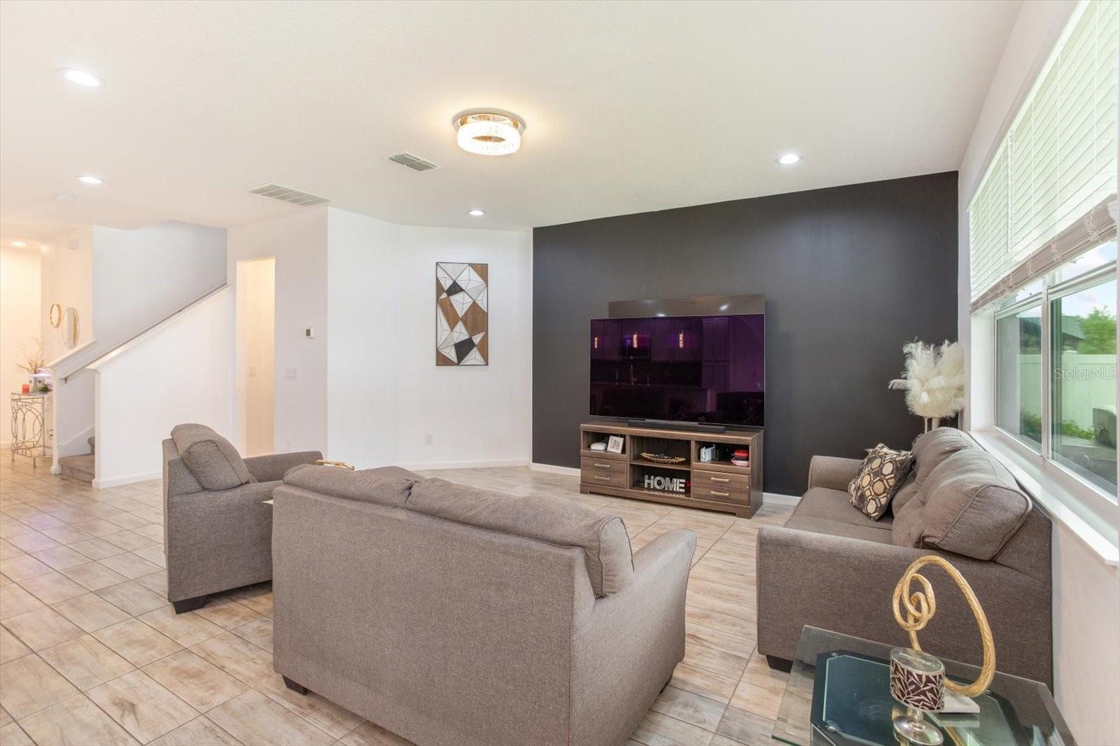 Image 14 of 31 For 1324 Yorkdale Road