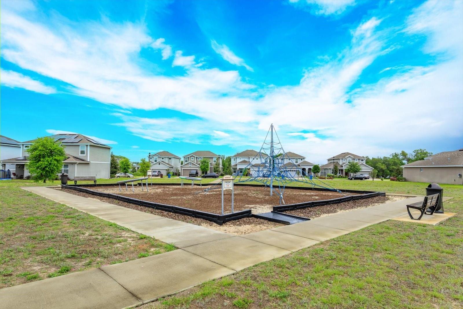 Image 30 of 31 For 1324 Yorkdale Road