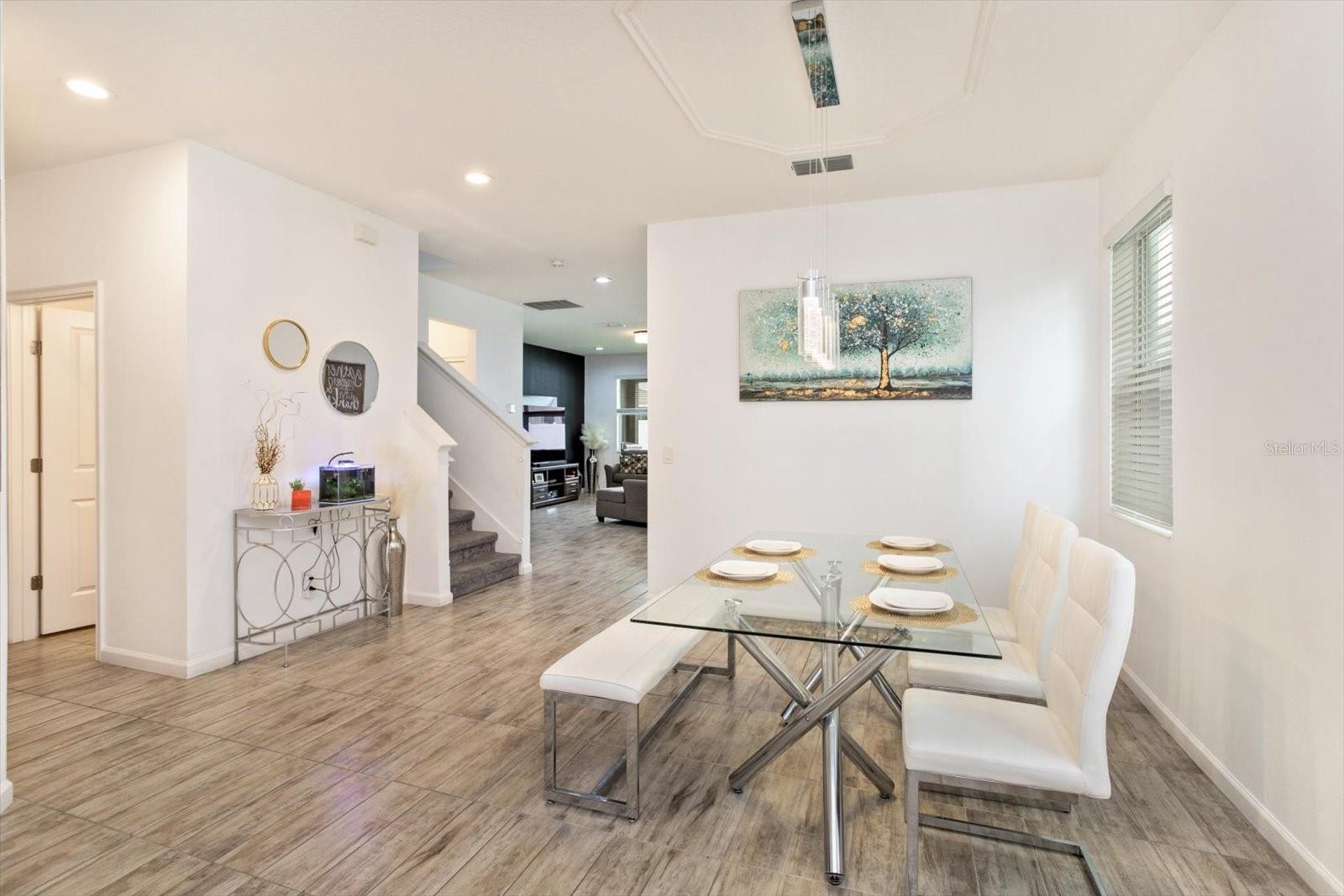 Image 5 of 31 For 1324 Yorkdale Road