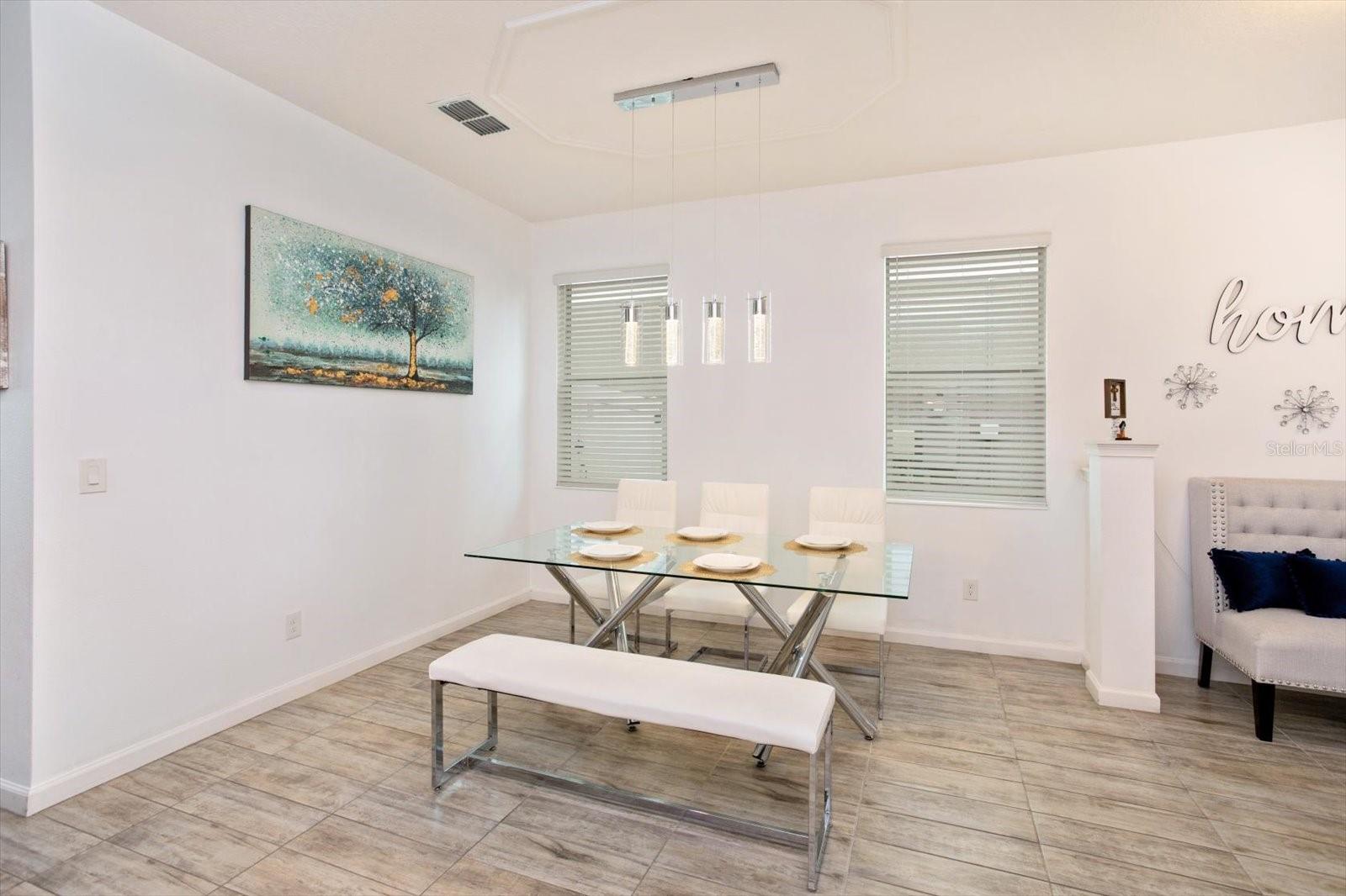 Image 7 of 31 For 1324 Yorkdale Road