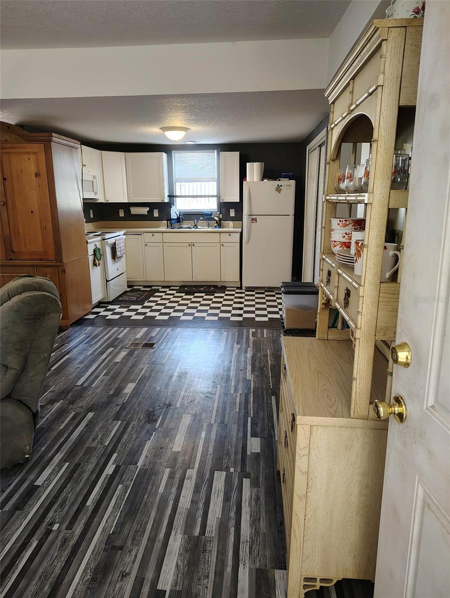 Image 10 of 45 For 2974 Brenda Lane