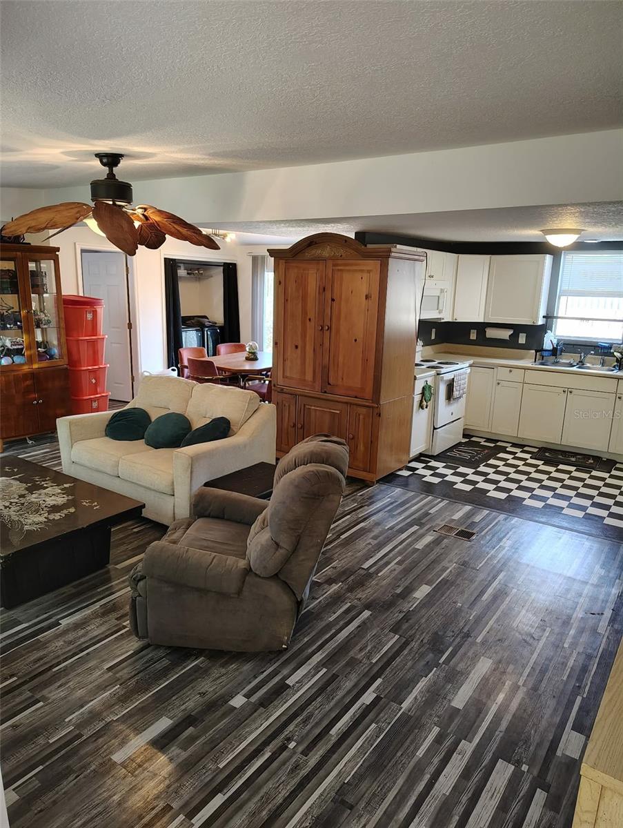 Image 9 of 45 For 2974 Brenda Lane