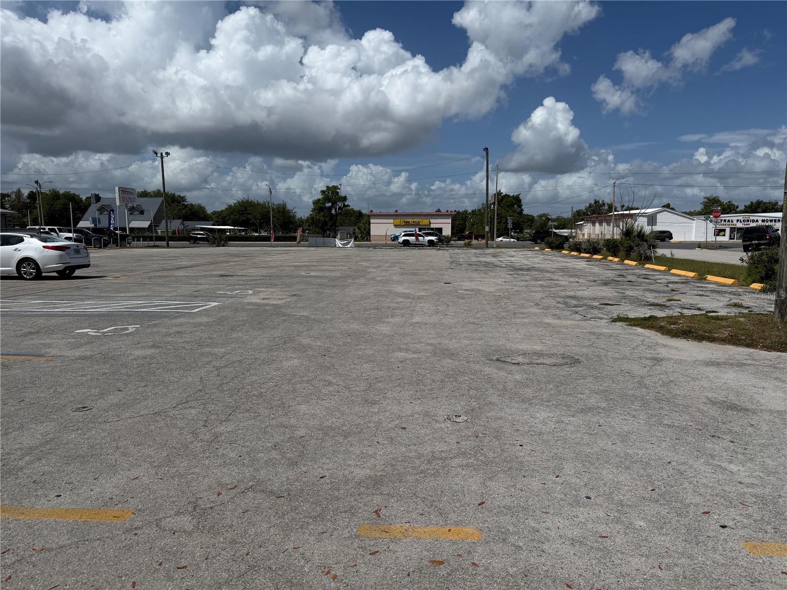 Listing photo id 0 for 2001 Bay Street