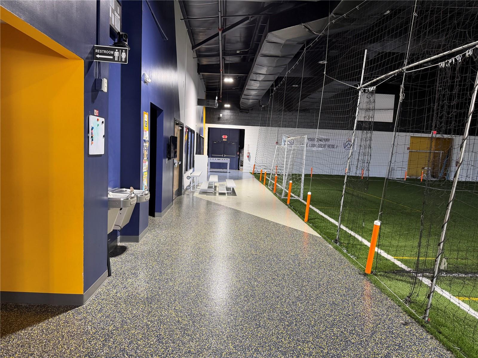 Listing photo id 6 for 2001 Bay Street