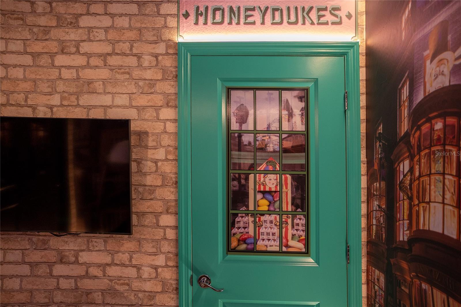 Image 24 of 46 For 4322 Lana Avenue