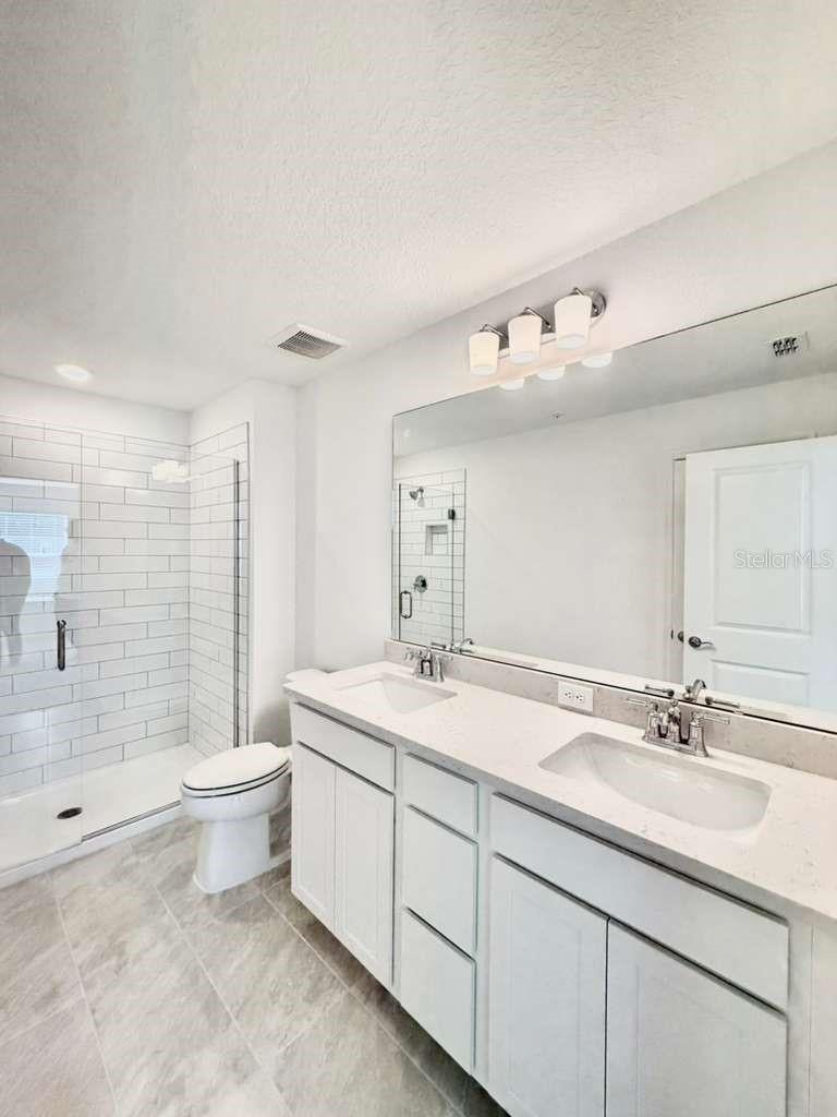 Image 15 of 22 For 11507 Harborview Street