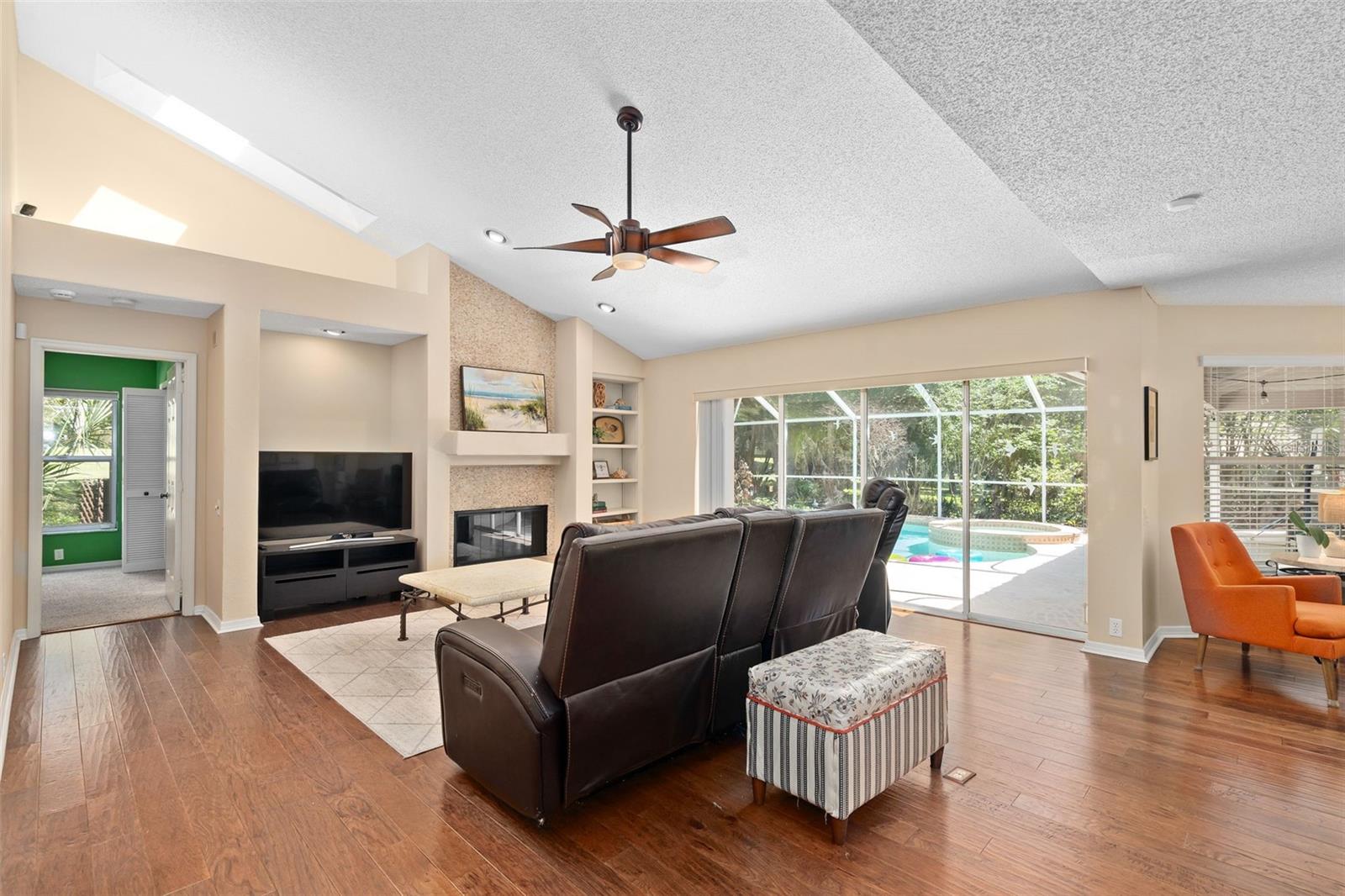 Image 19 of 47 For 1203 Tall Pine Drive