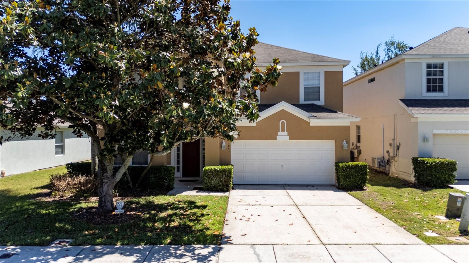 Listing photo id 0 for 7803 Basnett Circle