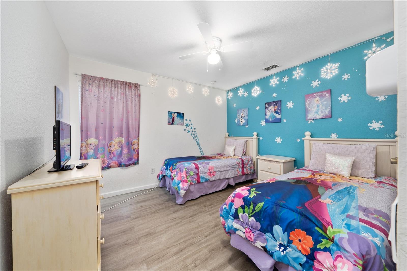 Listing photo id 24 for 7803 Basnett Circle