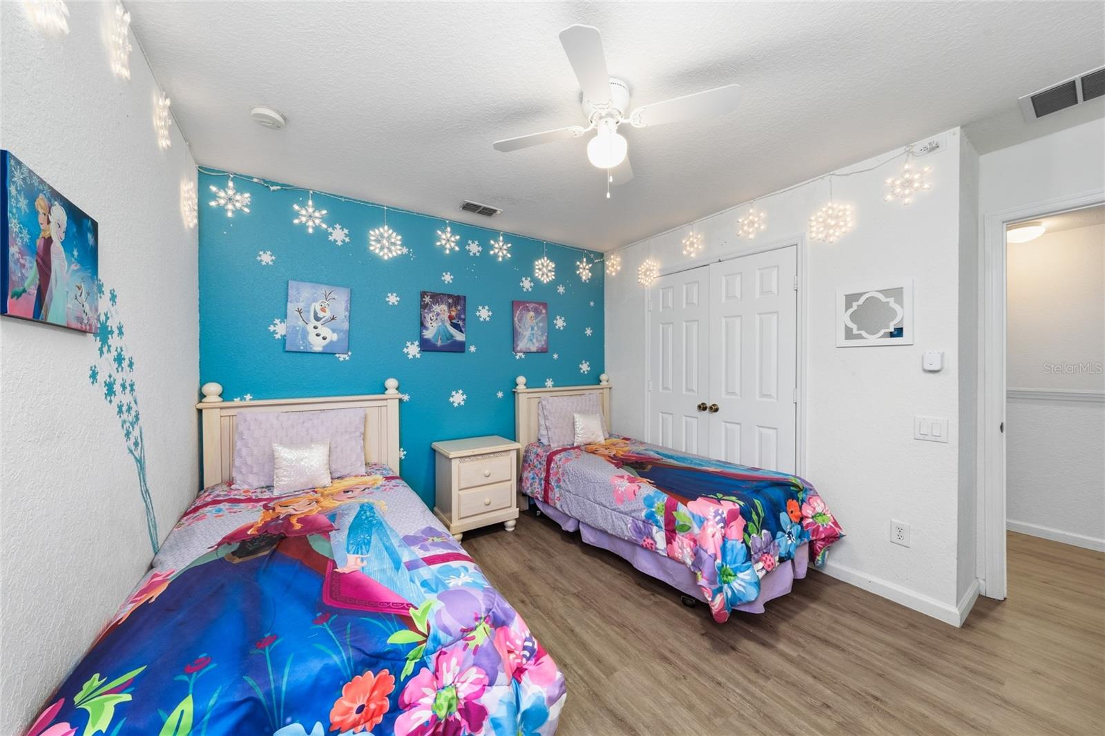 Listing photo id 26 for 7803 Basnett Circle