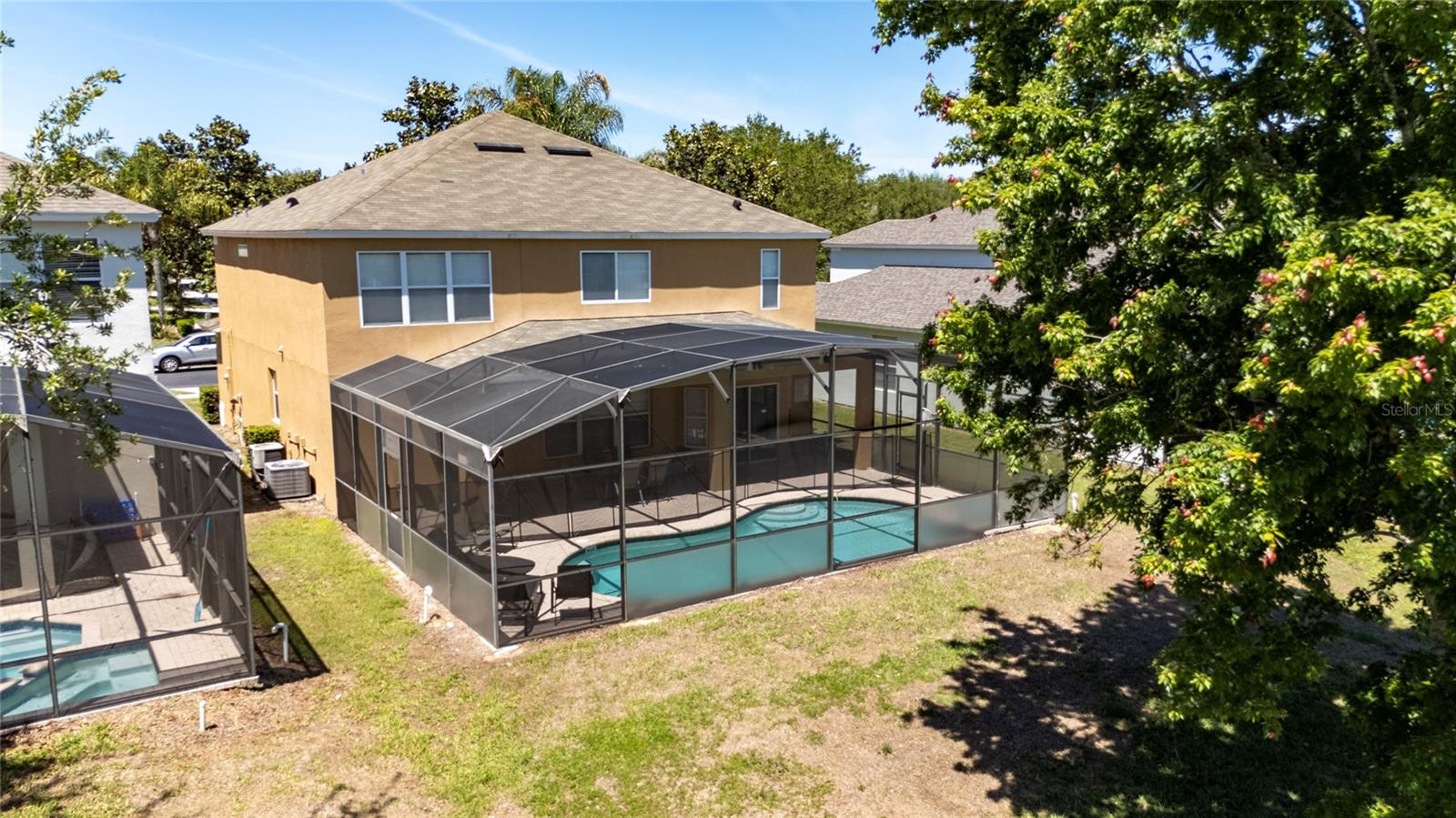 Listing photo id 1 for 7803 Basnett Circle