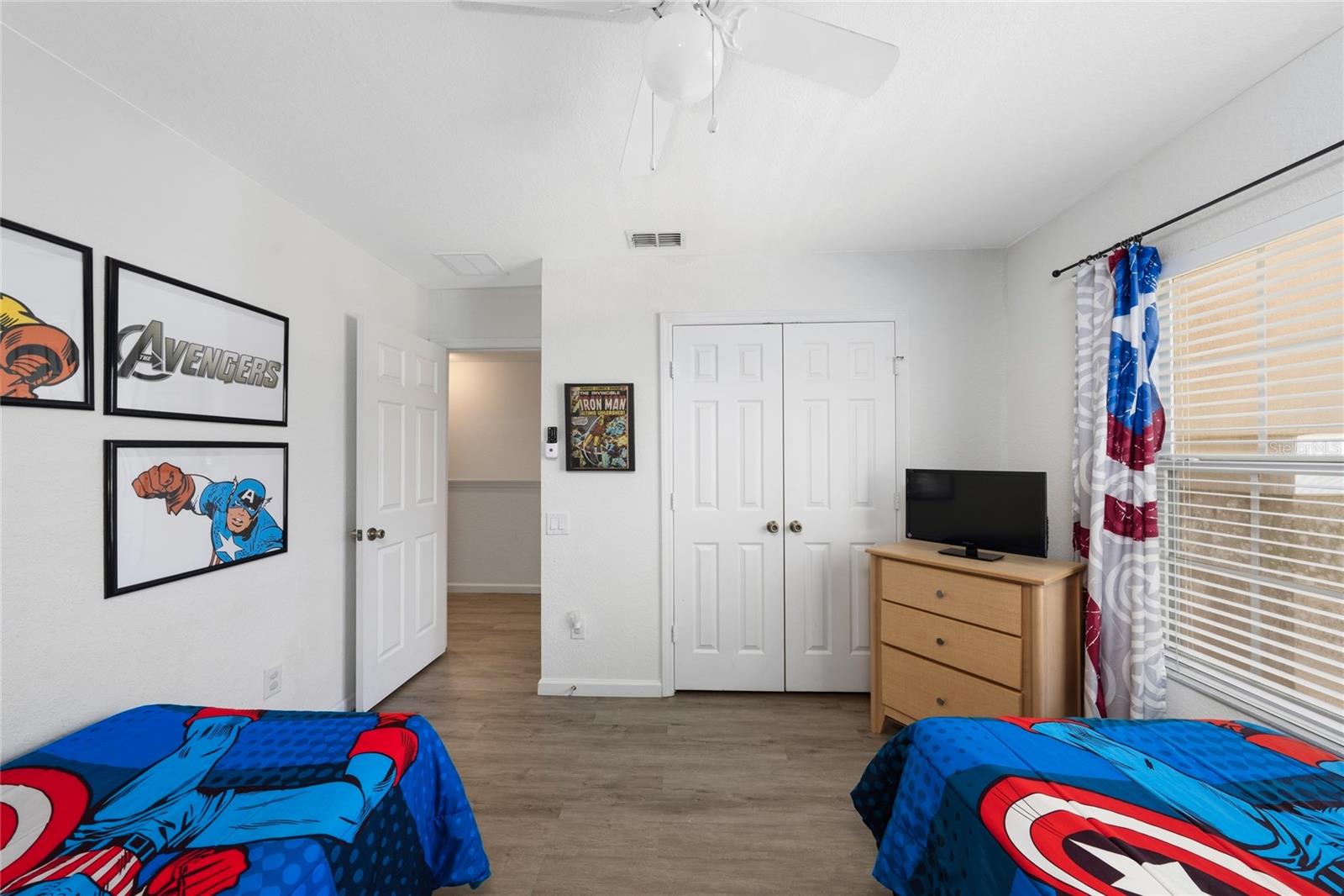 Listing photo id 28 for 7803 Basnett Circle
