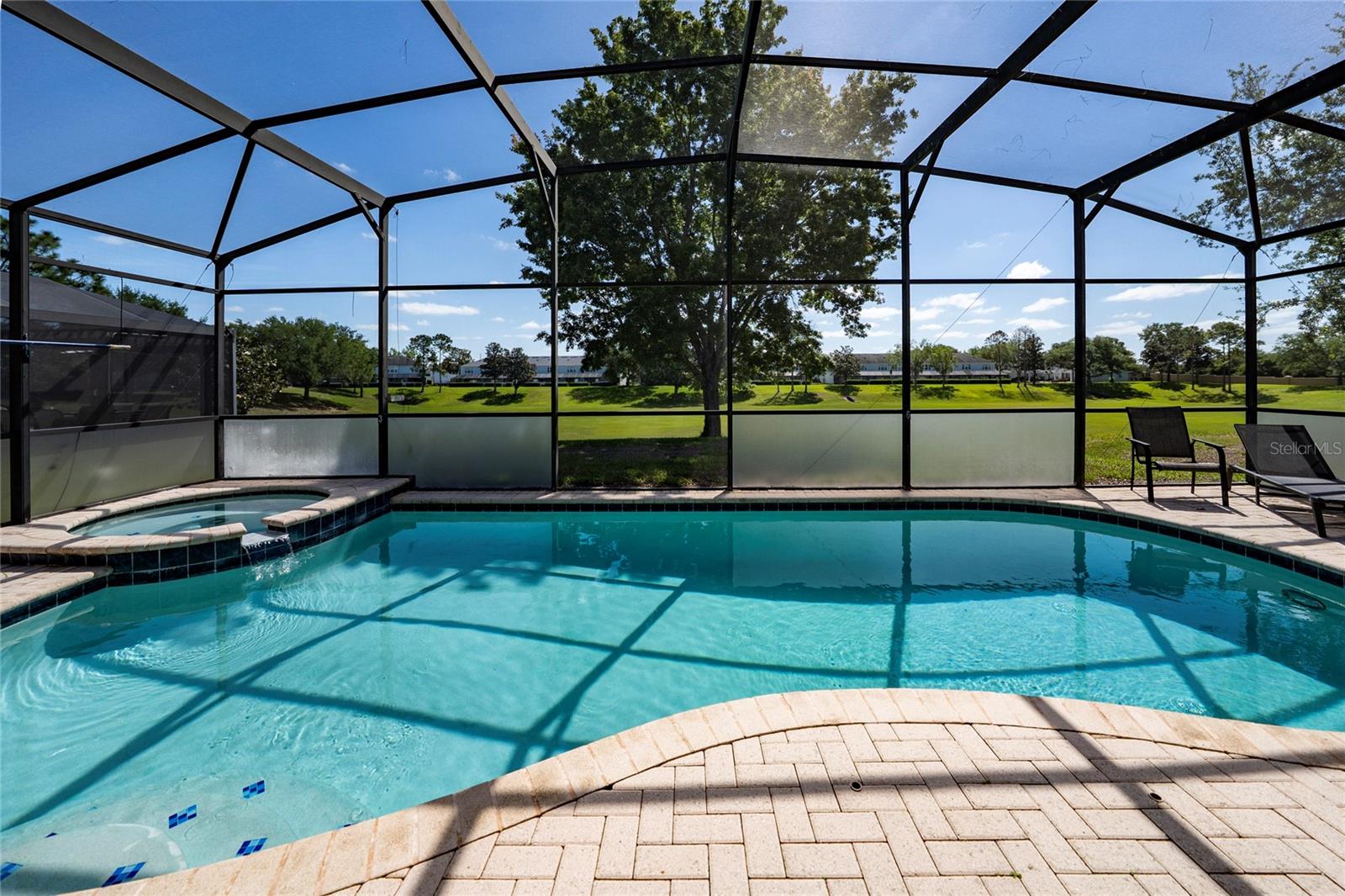 Listing photo id 42 for 7803 Basnett Circle