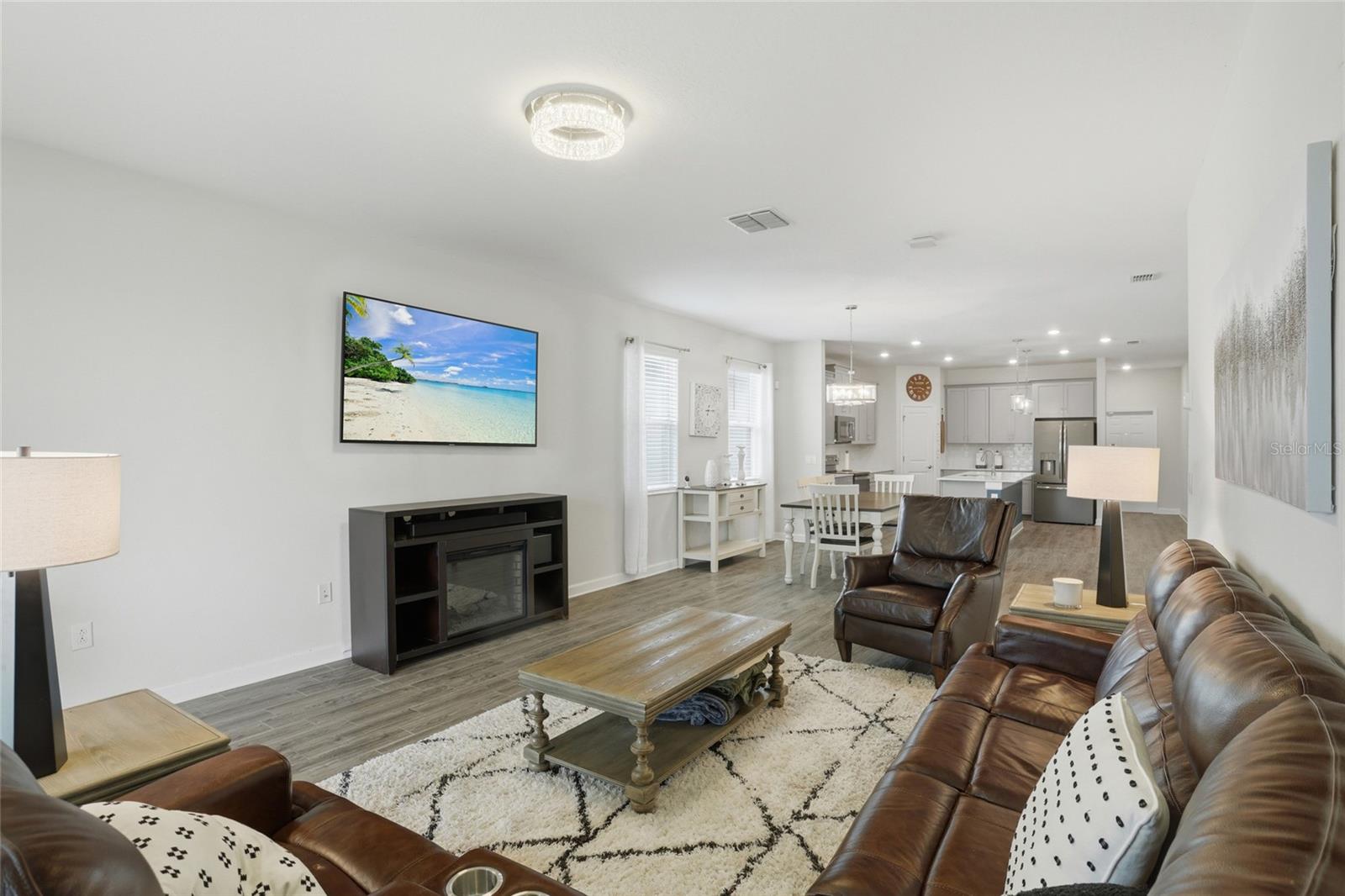 Image 17 of 39 For 2154 Camden Loop