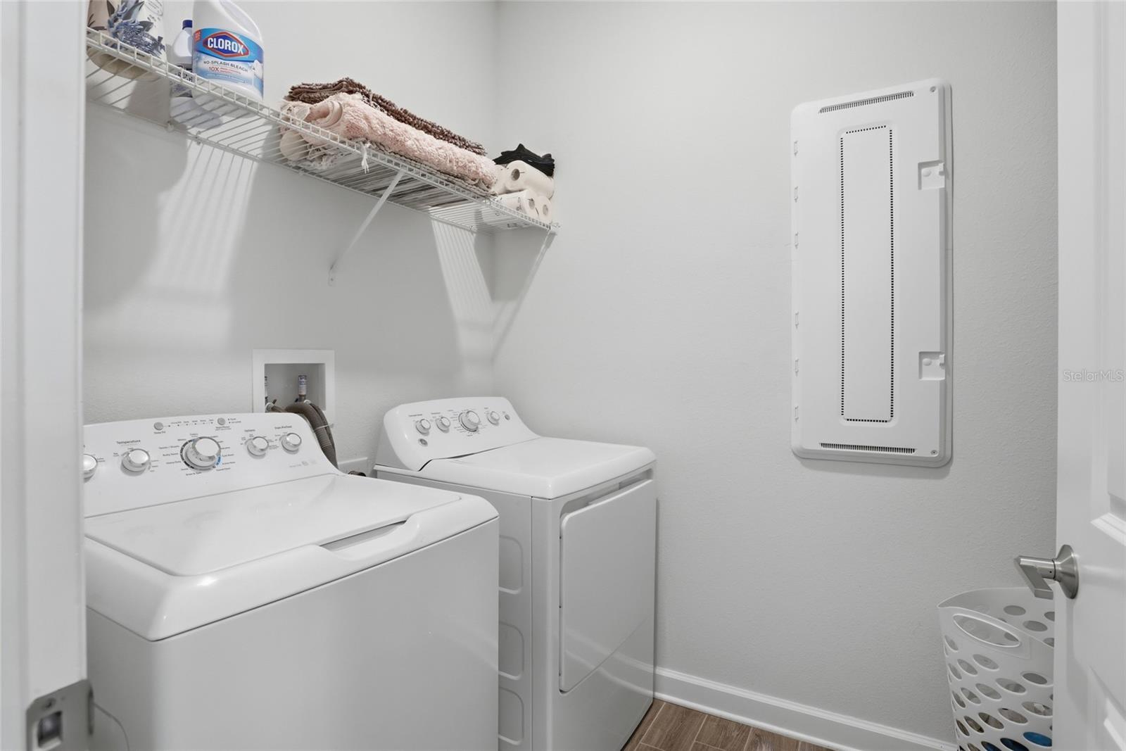 Image 27 of 39 For 2154 Camden Loop