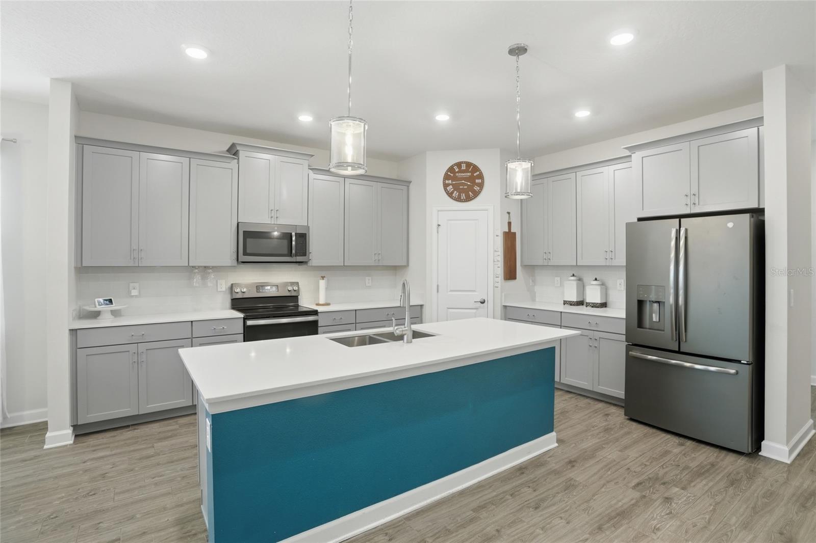 Image 3 of 39 For 2154 Camden Loop