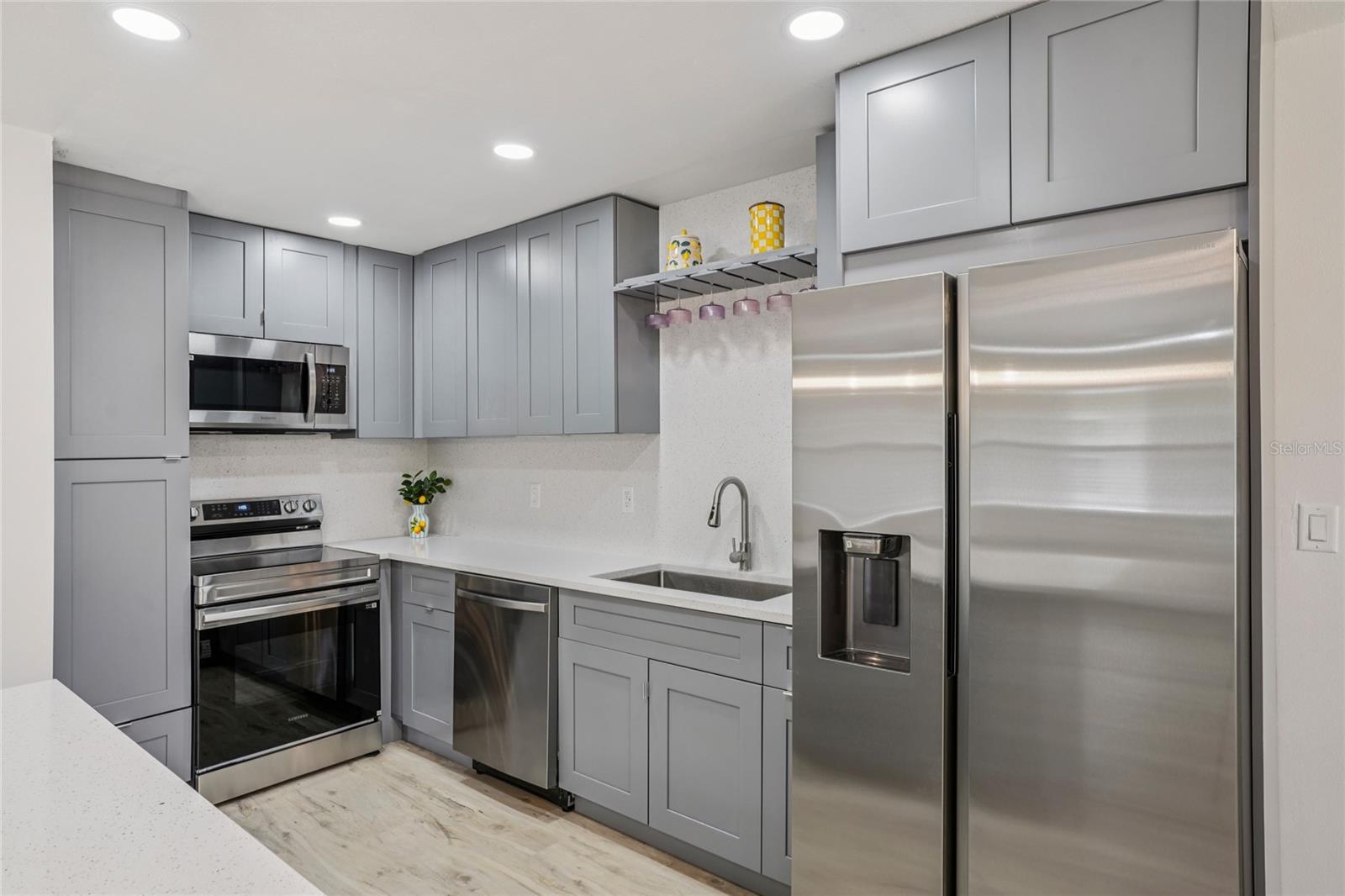 Image 10 of 32 For 1404 Davidson Street