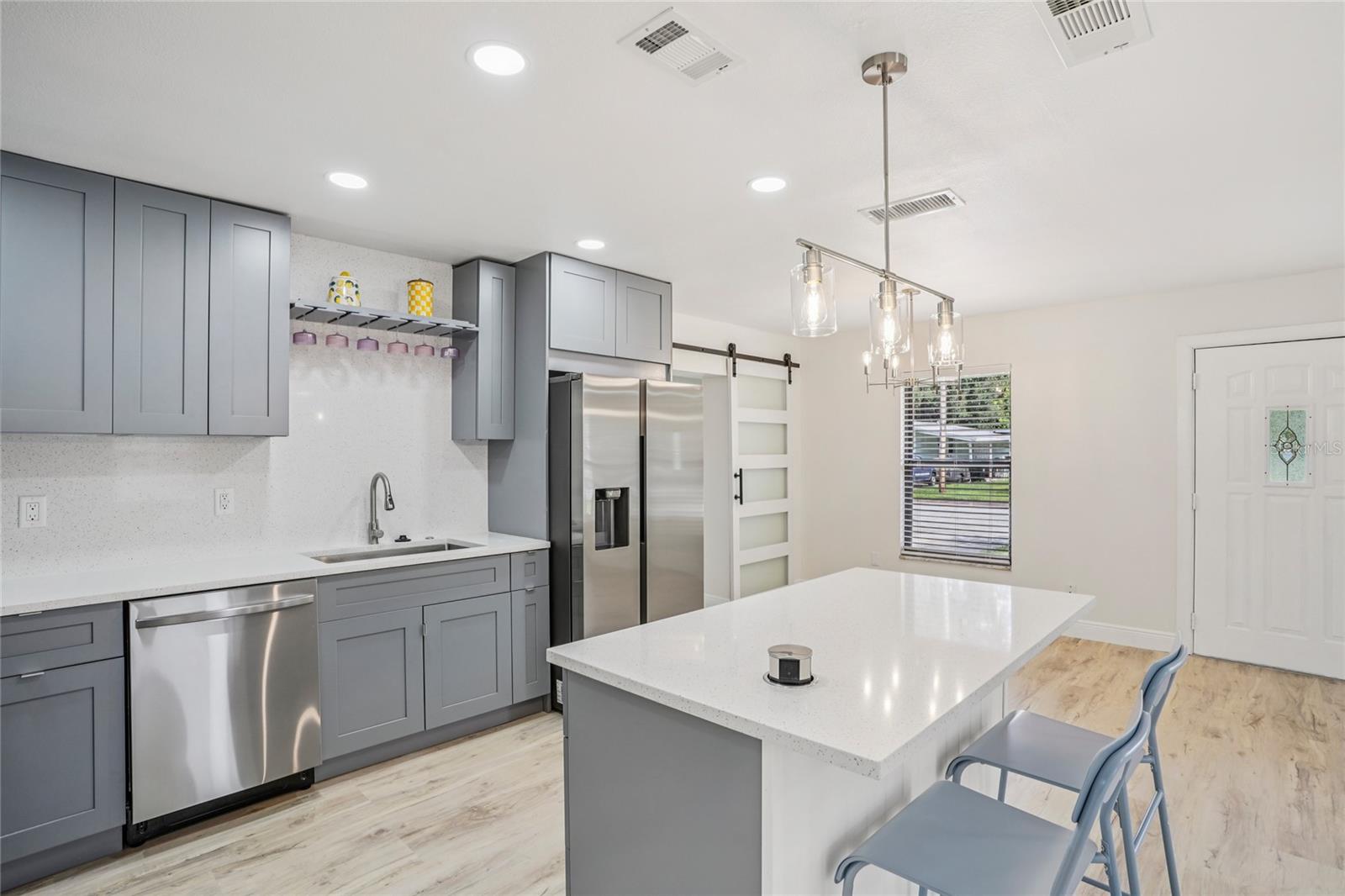 Image 12 of 32 For 1404 Davidson Street