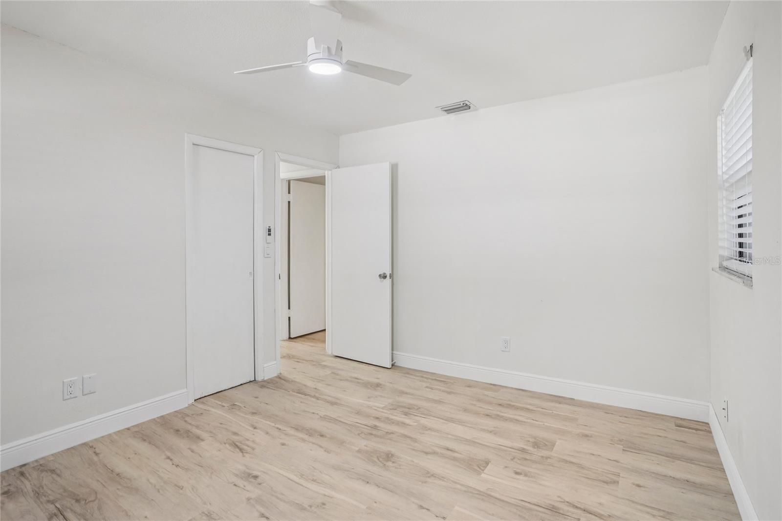 Image 15 of 32 For 1404 Davidson Street