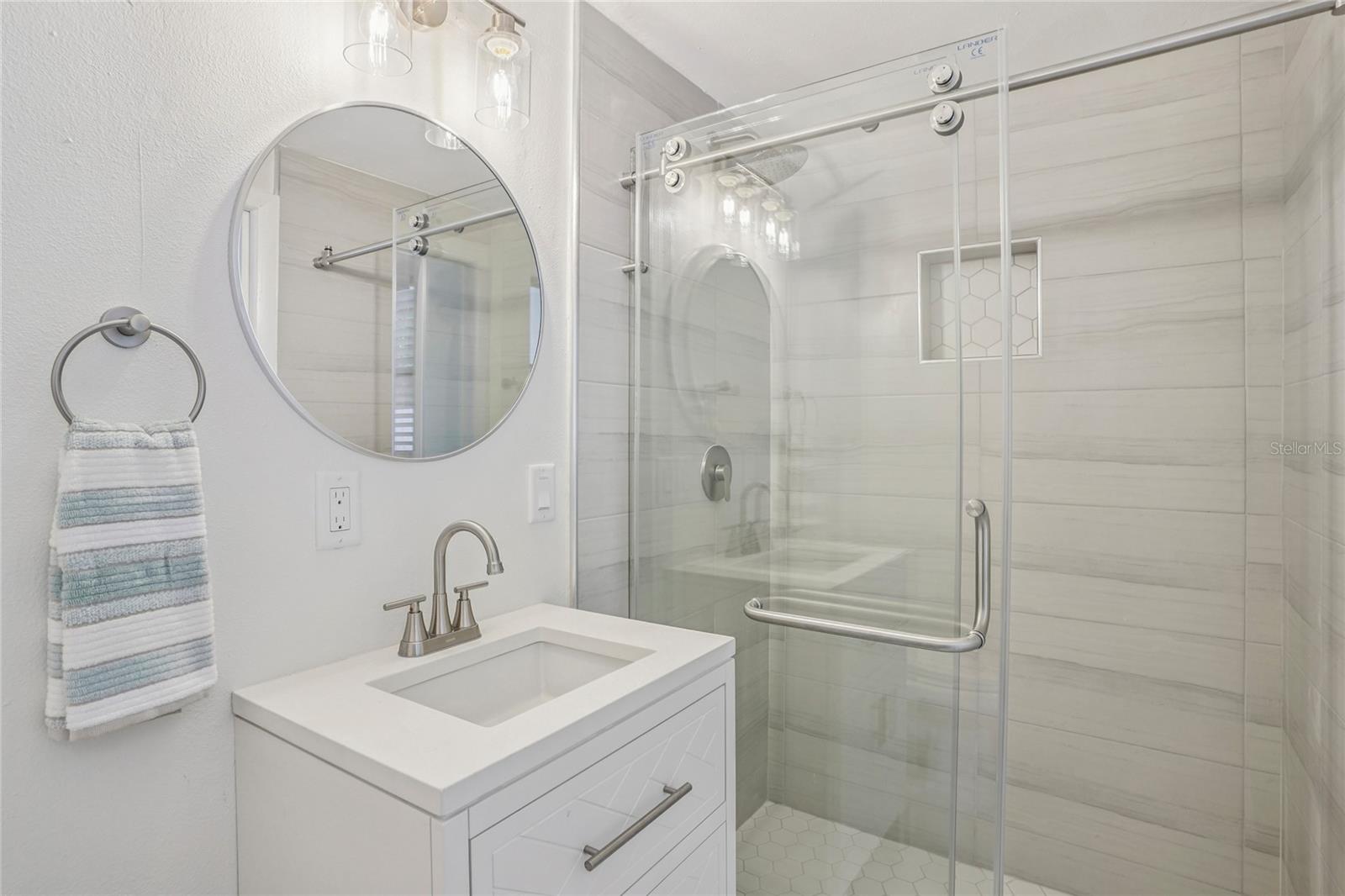 Image 18 of 32 For 1404 Davidson Street