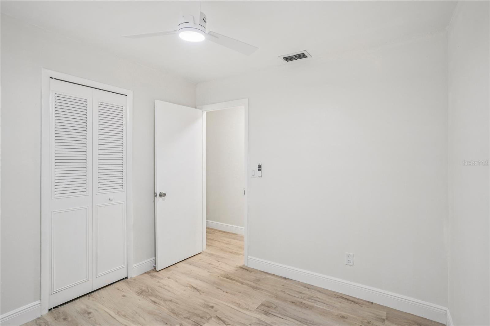 Image 22 of 32 For 1404 Davidson Street