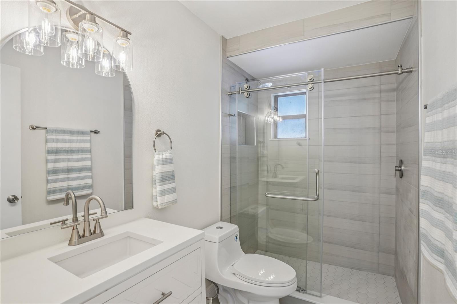 Image 23 of 32 For 1404 Davidson Street