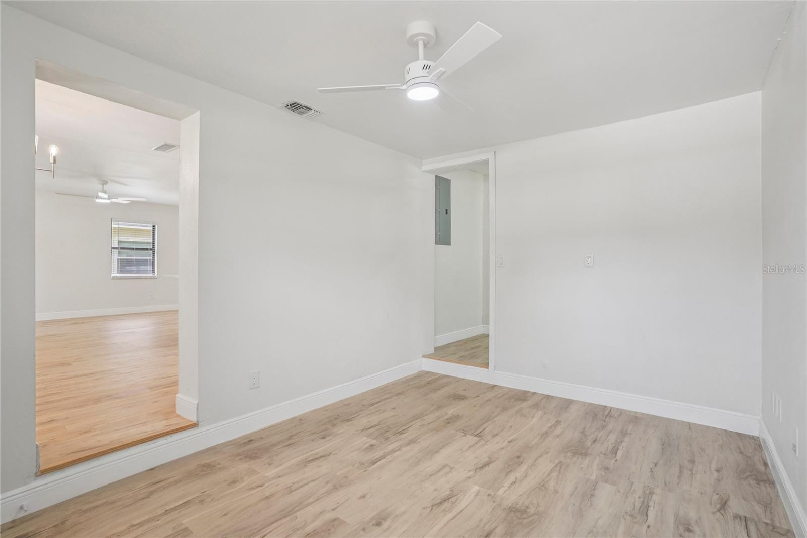 Image 25 of 32 For 1404 Davidson Street