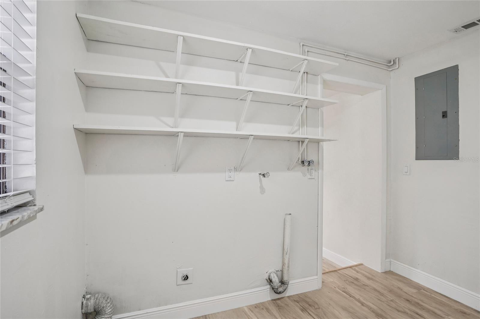 Image 27 of 32 For 1404 Davidson Street