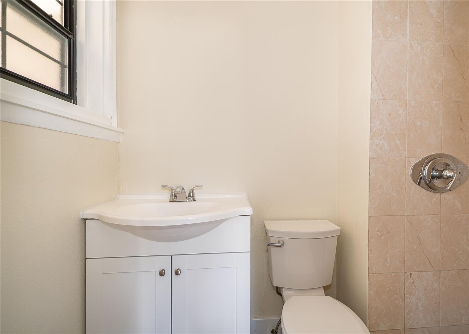 Image 12 of 13 For 601 Delaney Park Drive 4