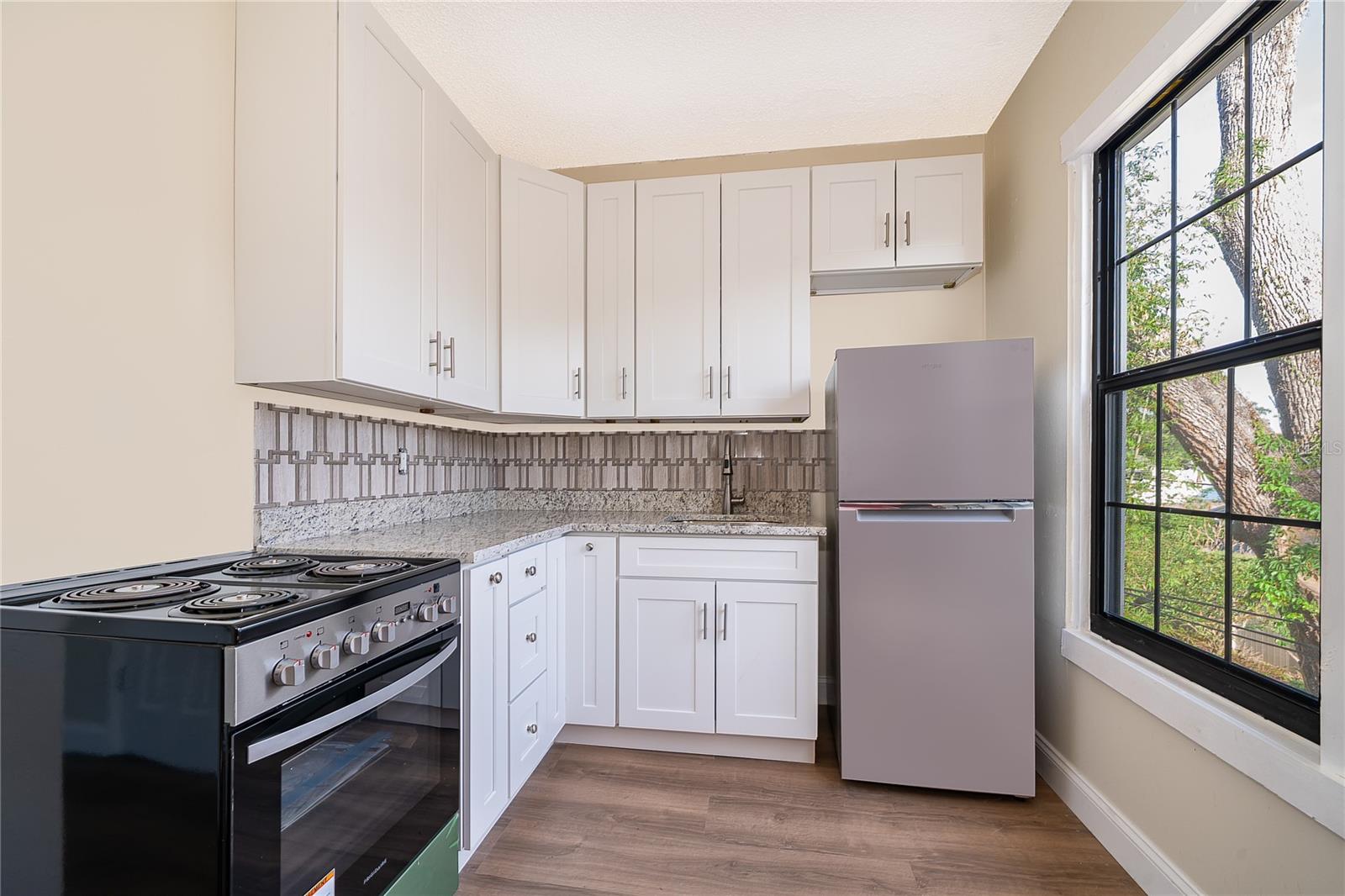 Image 5 of 13 For 601 Delaney Park Drive 4