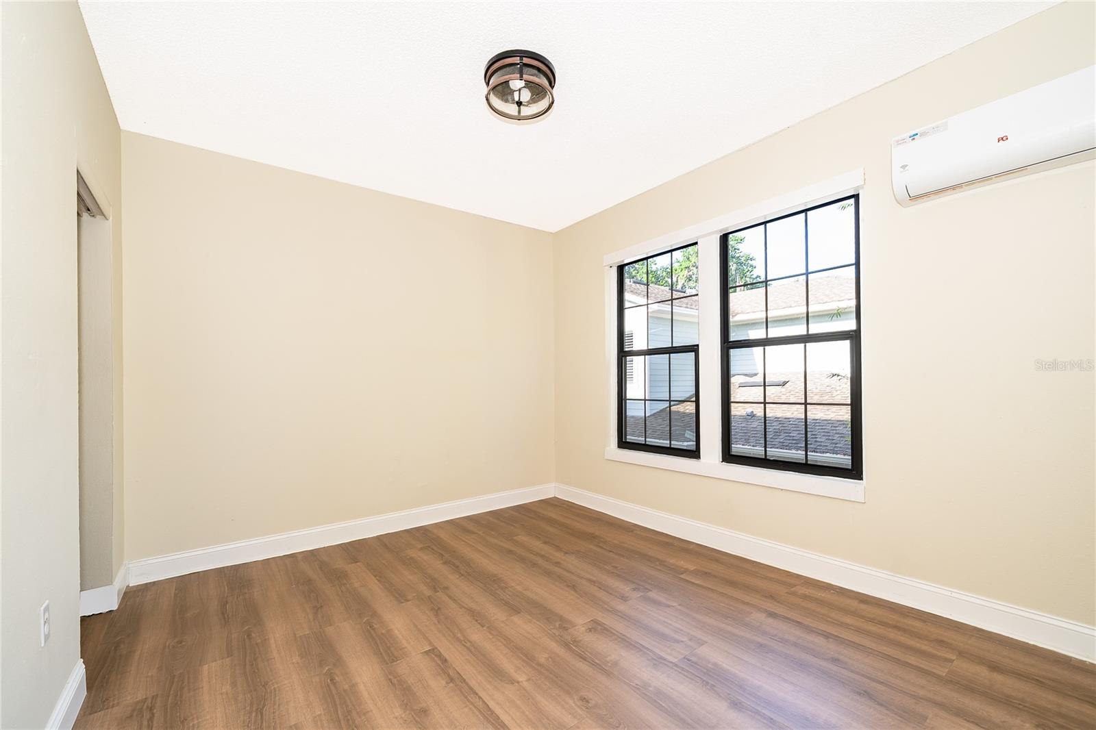 Image 8 of 13 For 601 Delaney Park Drive 4