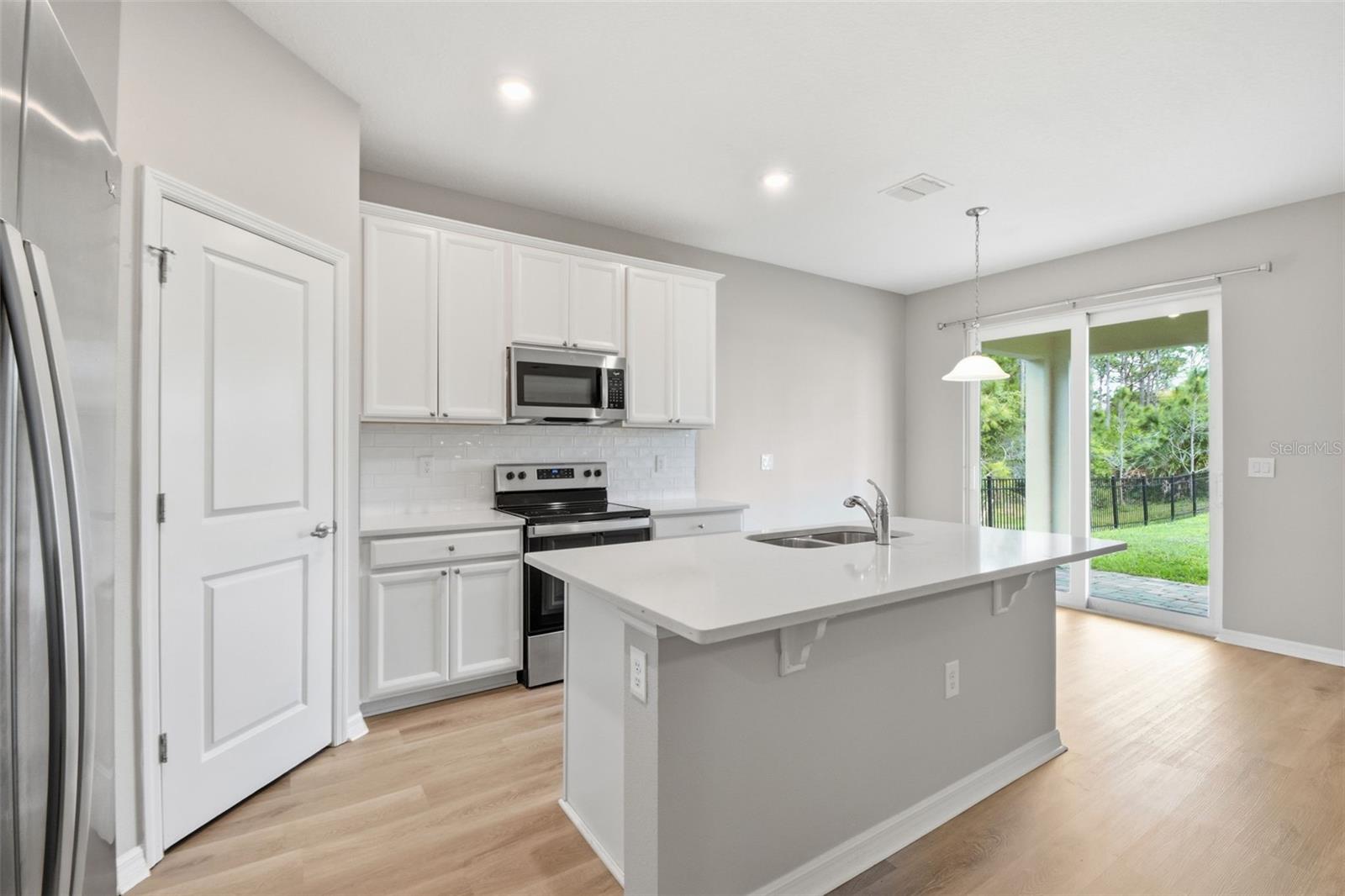 Image 15 of 47 For 480 Daylily Boulevard