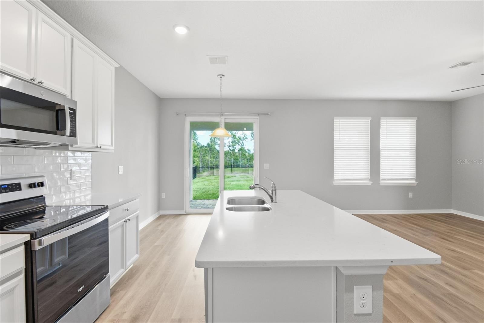 Image 16 of 47 For 480 Daylily Boulevard