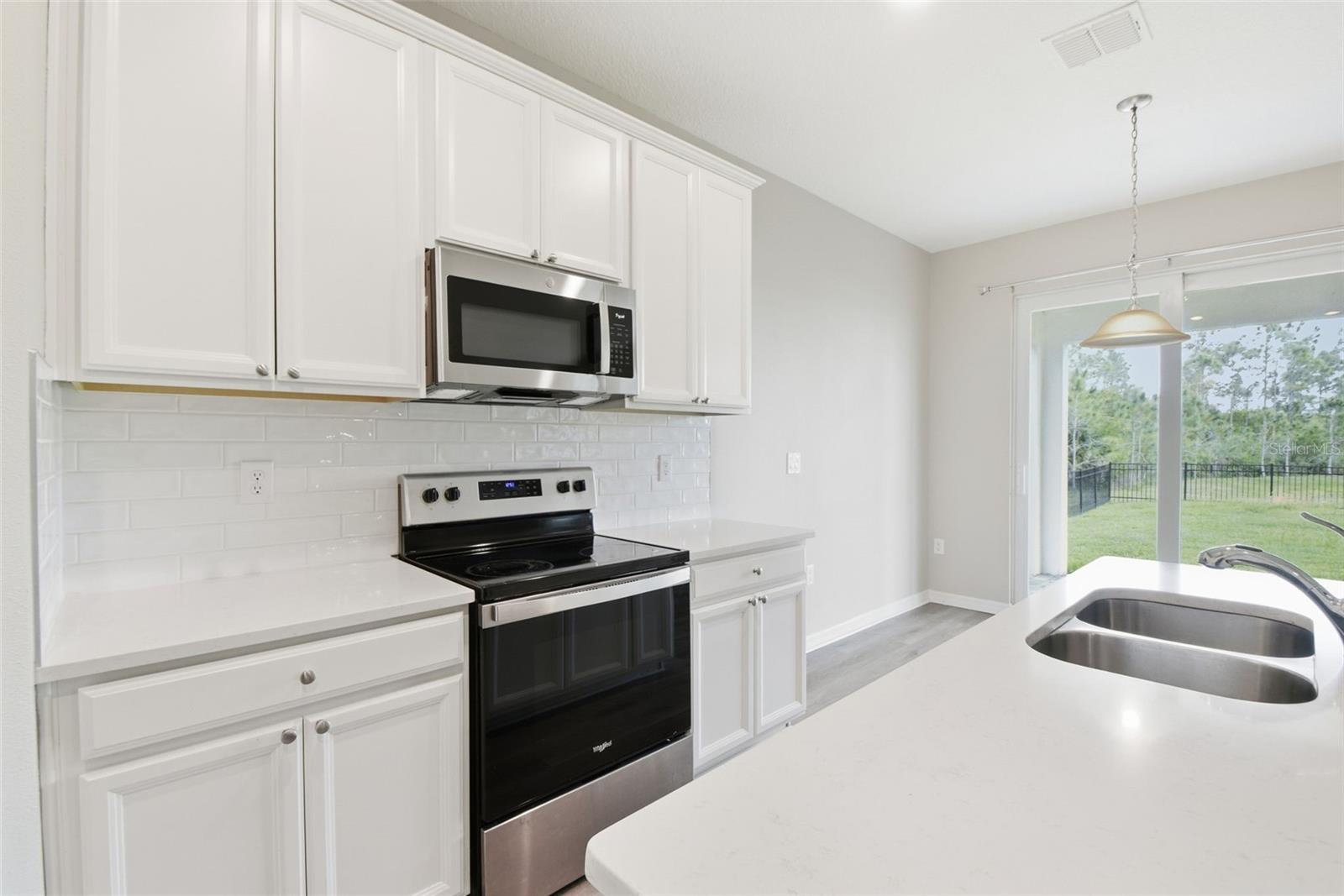 Image 17 of 47 For 480 Daylily Boulevard