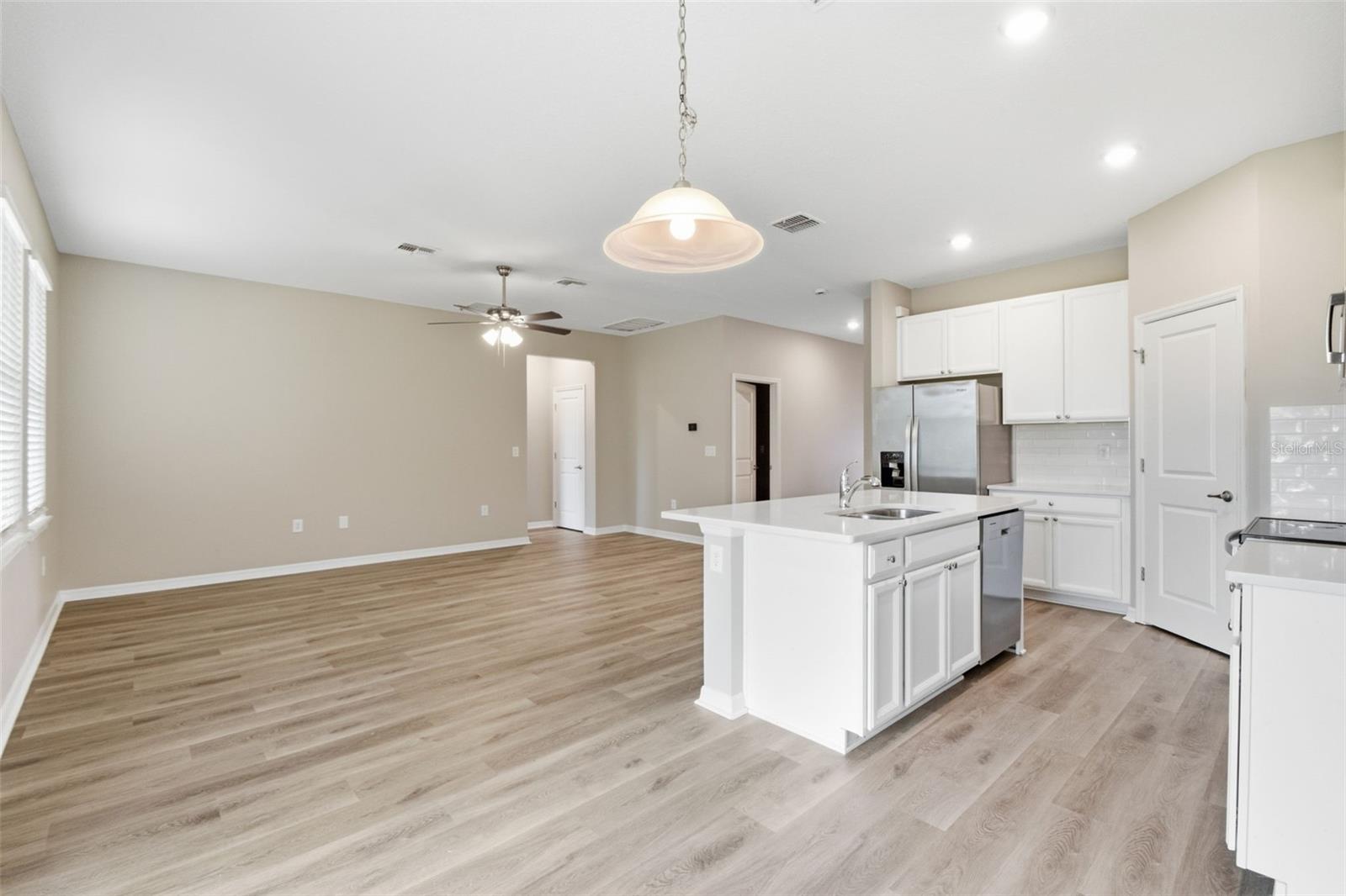 Image 19 of 47 For 480 Daylily Boulevard