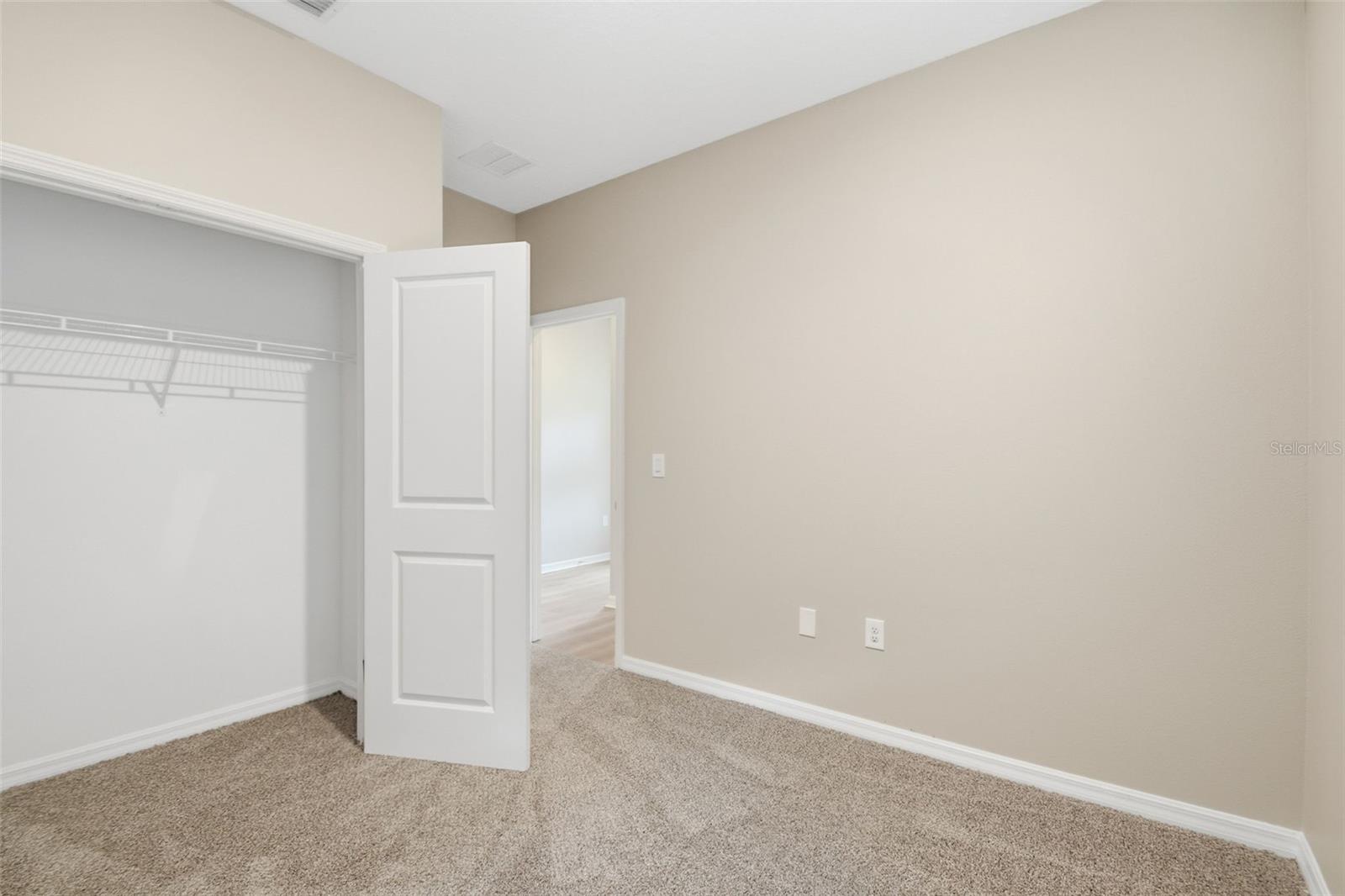 Image 26 of 47 For 480 Daylily Boulevard