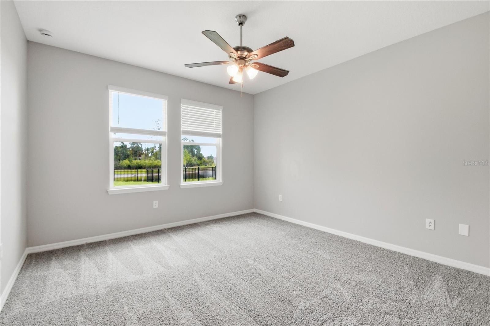 Image 28 of 47 For 480 Daylily Boulevard