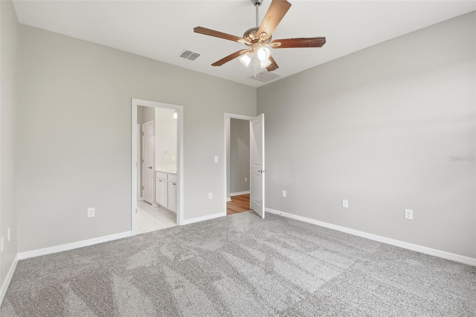 Image 30 of 47 For 480 Daylily Boulevard