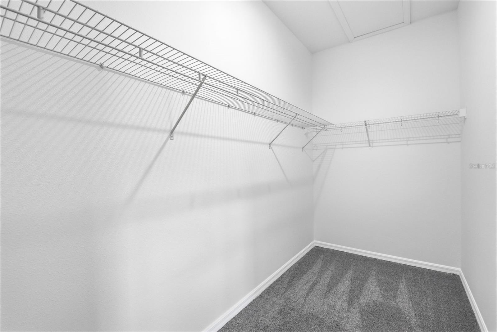 Image 32 of 47 For 480 Daylily Boulevard