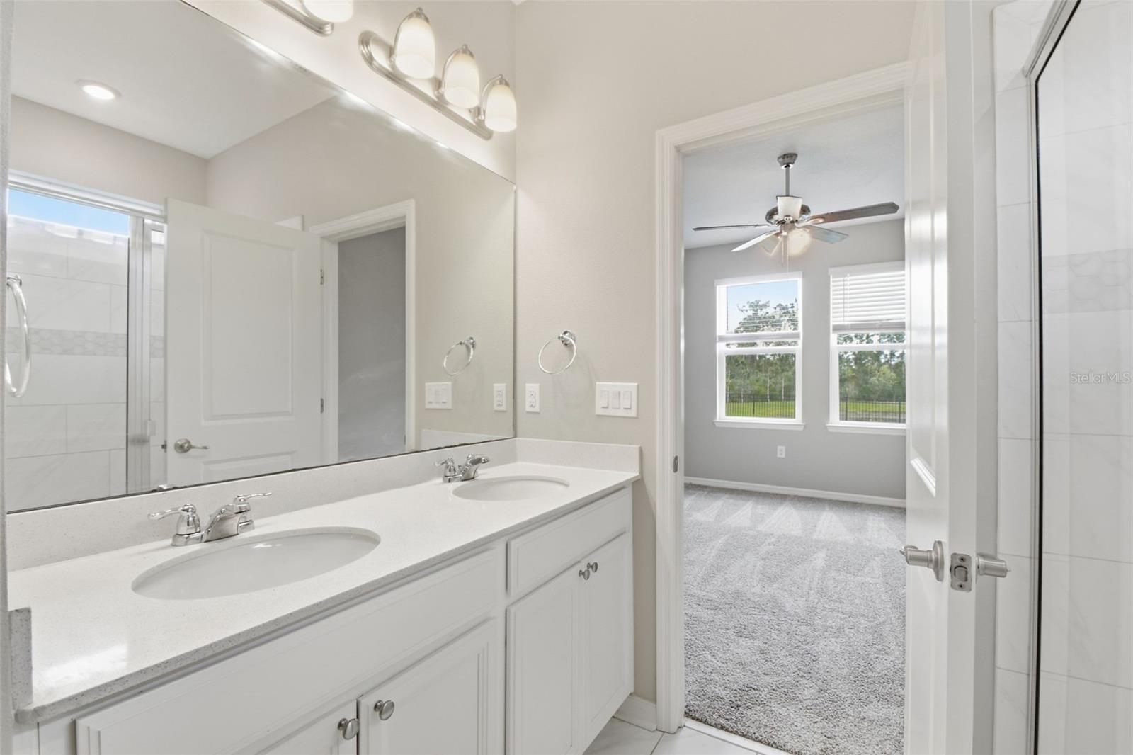 Image 38 of 47 For 480 Daylily Boulevard