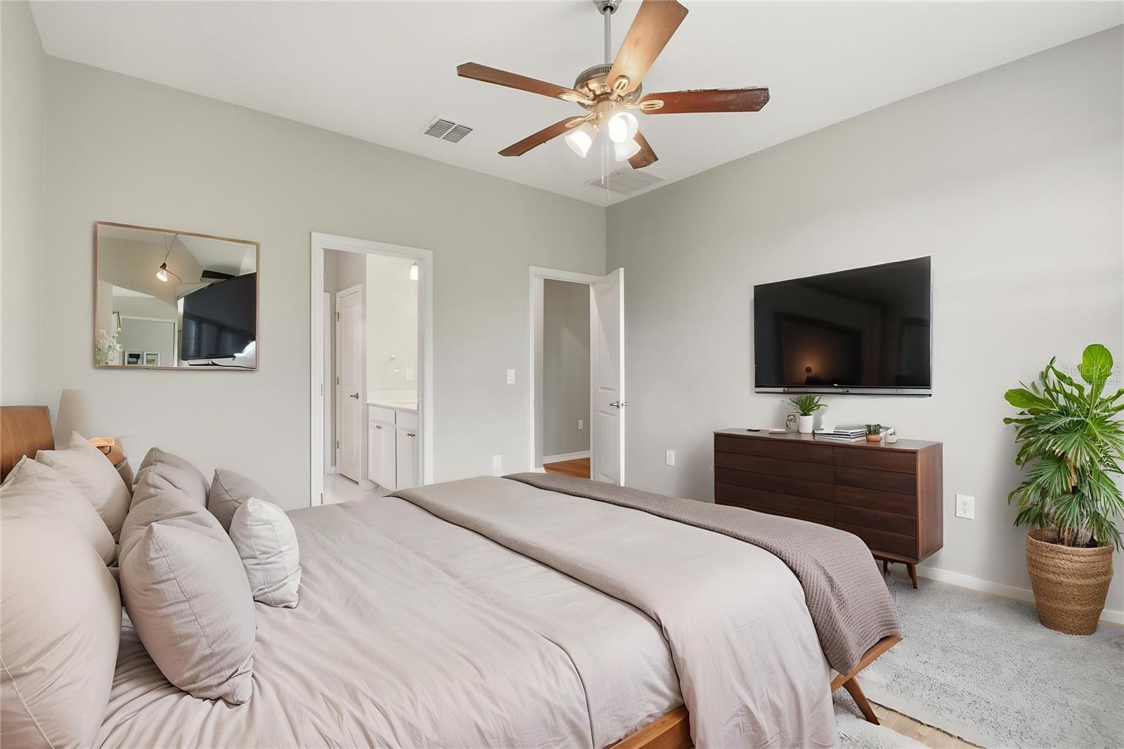 Image 7 of 47 For 480 Daylily Boulevard