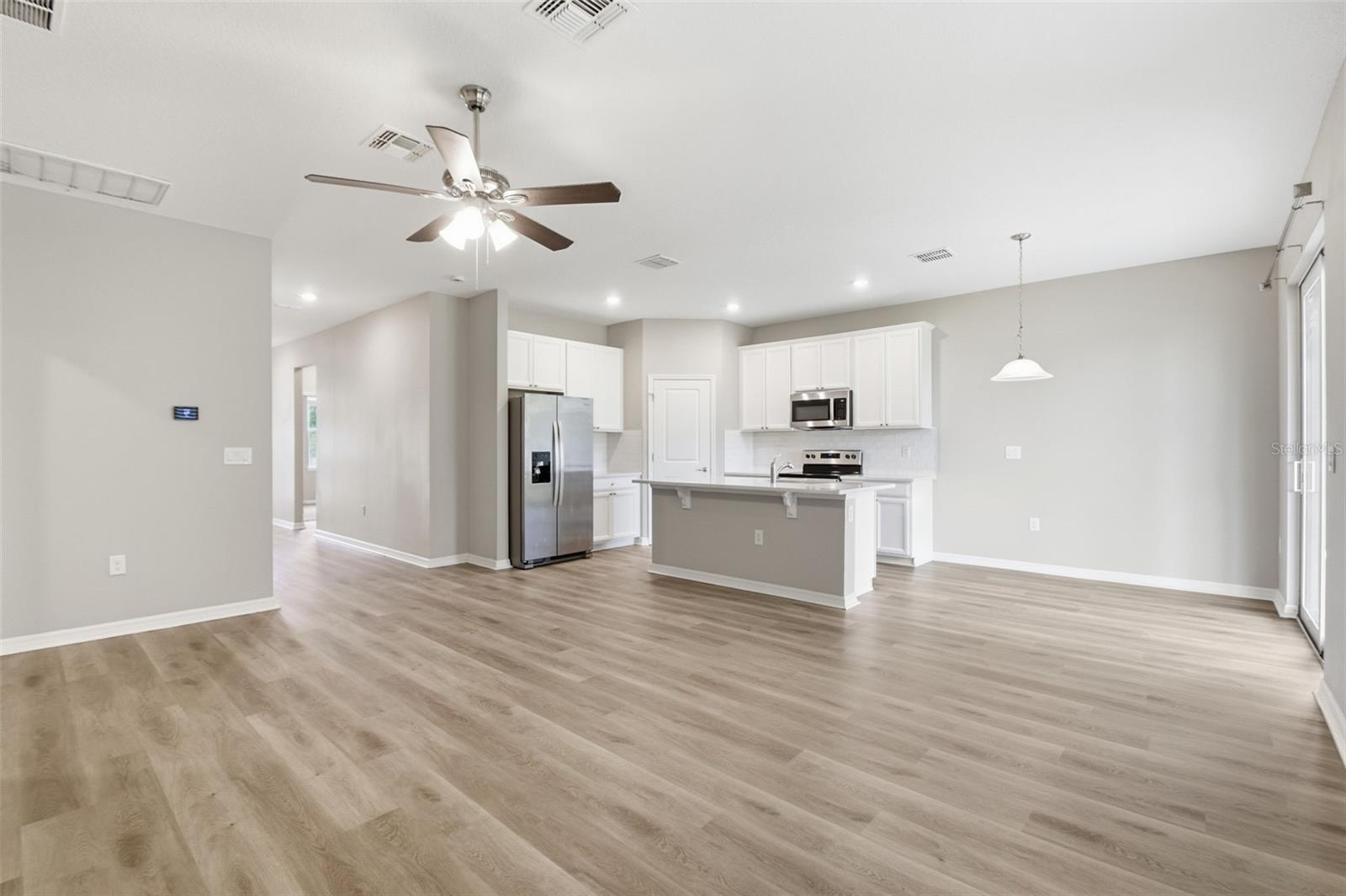 Image 9 of 47 For 480 Daylily Boulevard