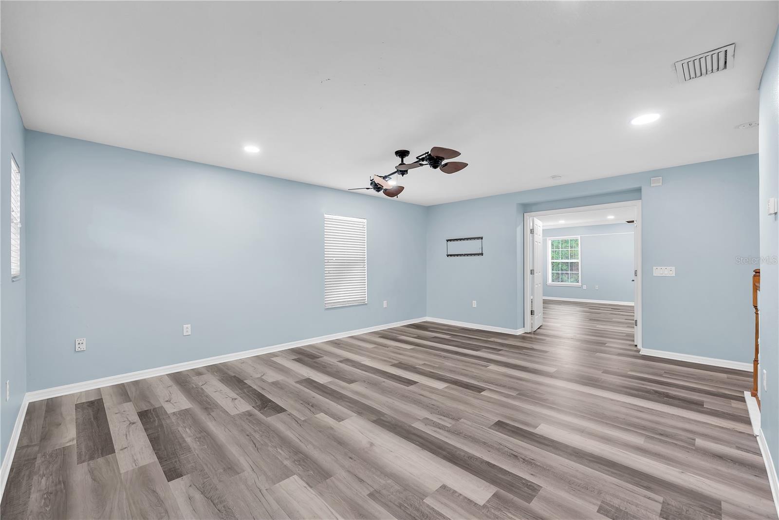 Image 22 of 40 For 10638 Dawns Light Drive